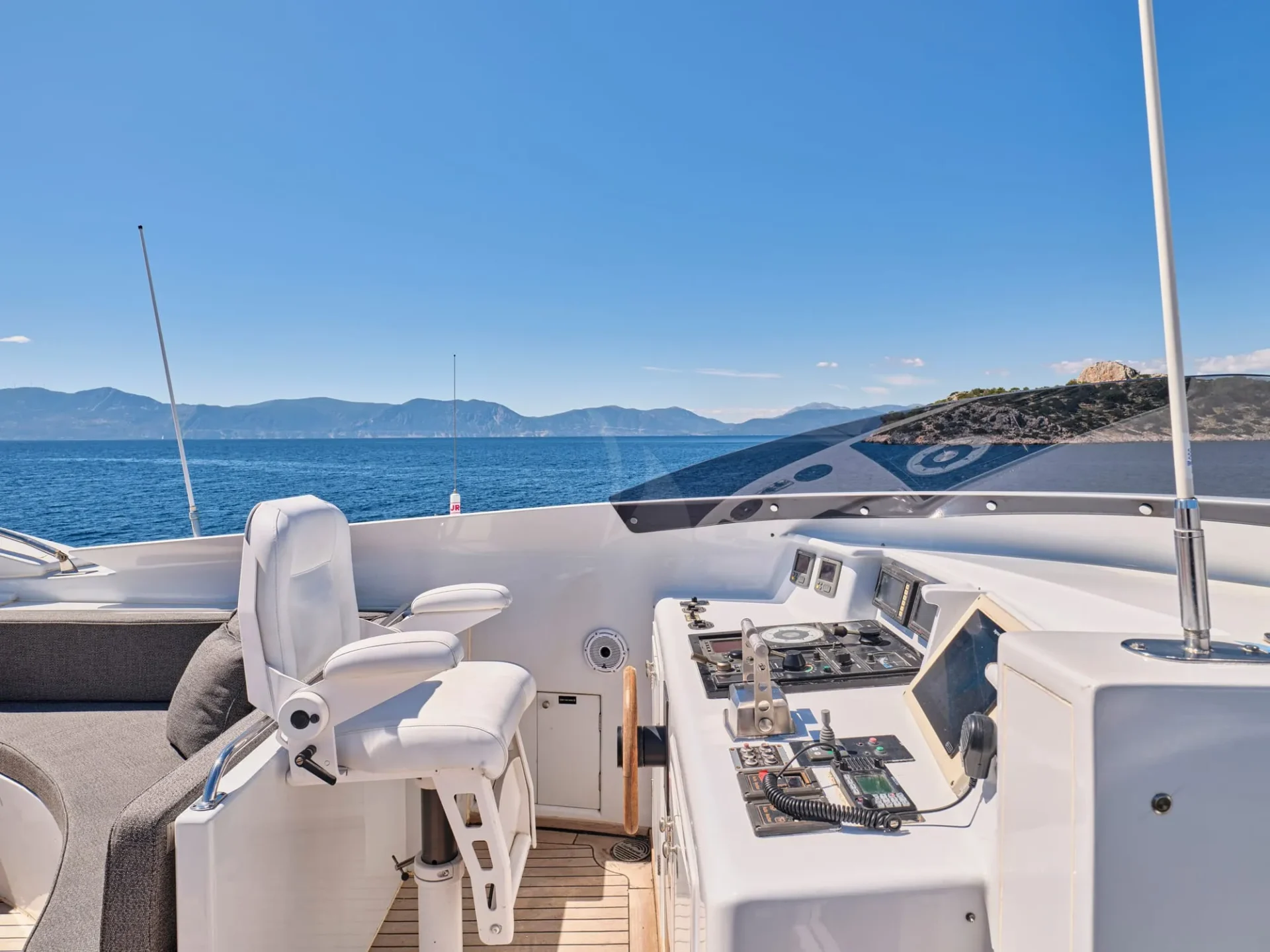 BROOKLYN Charter Yacht