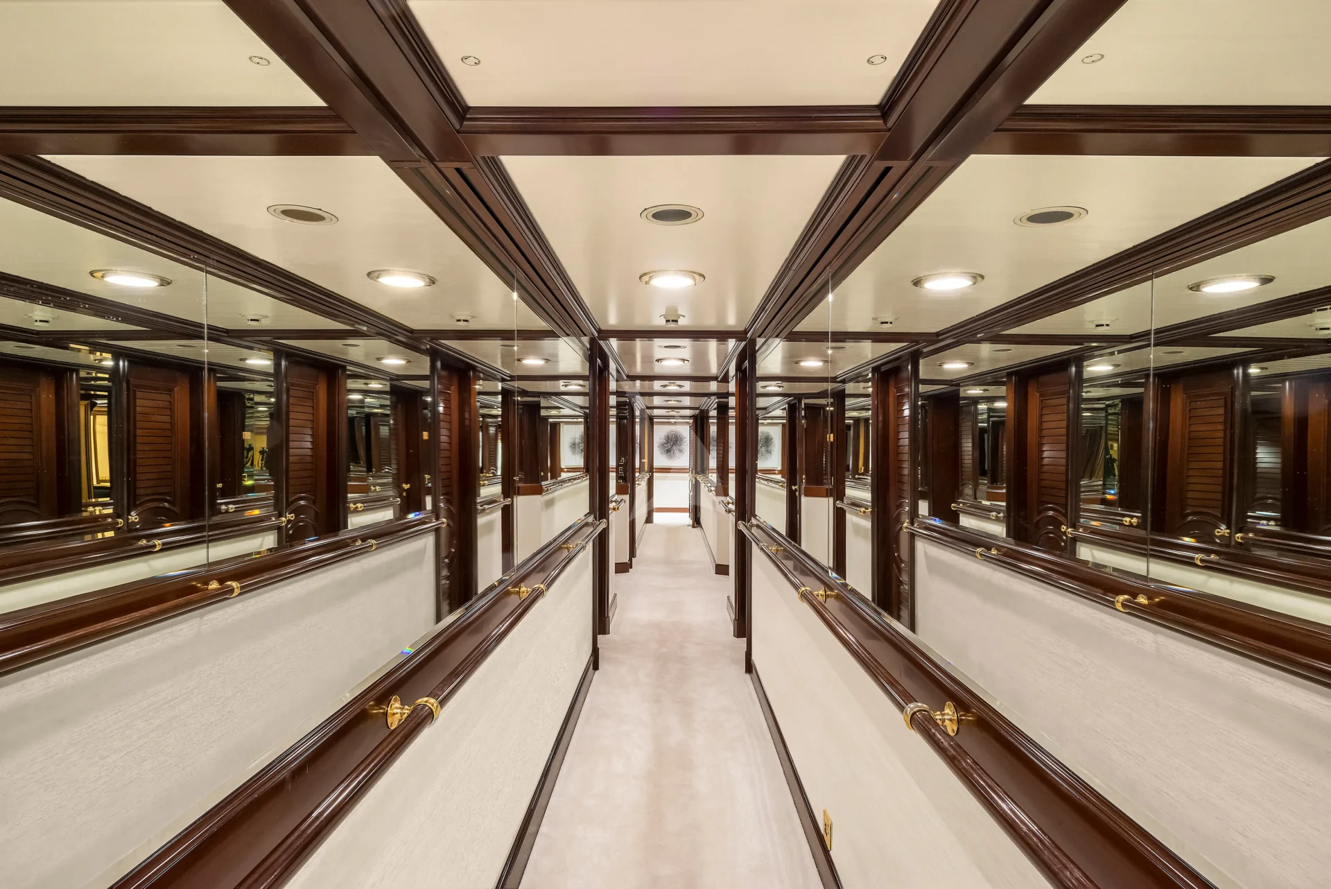 GRAND OCEAN Charter Yacht