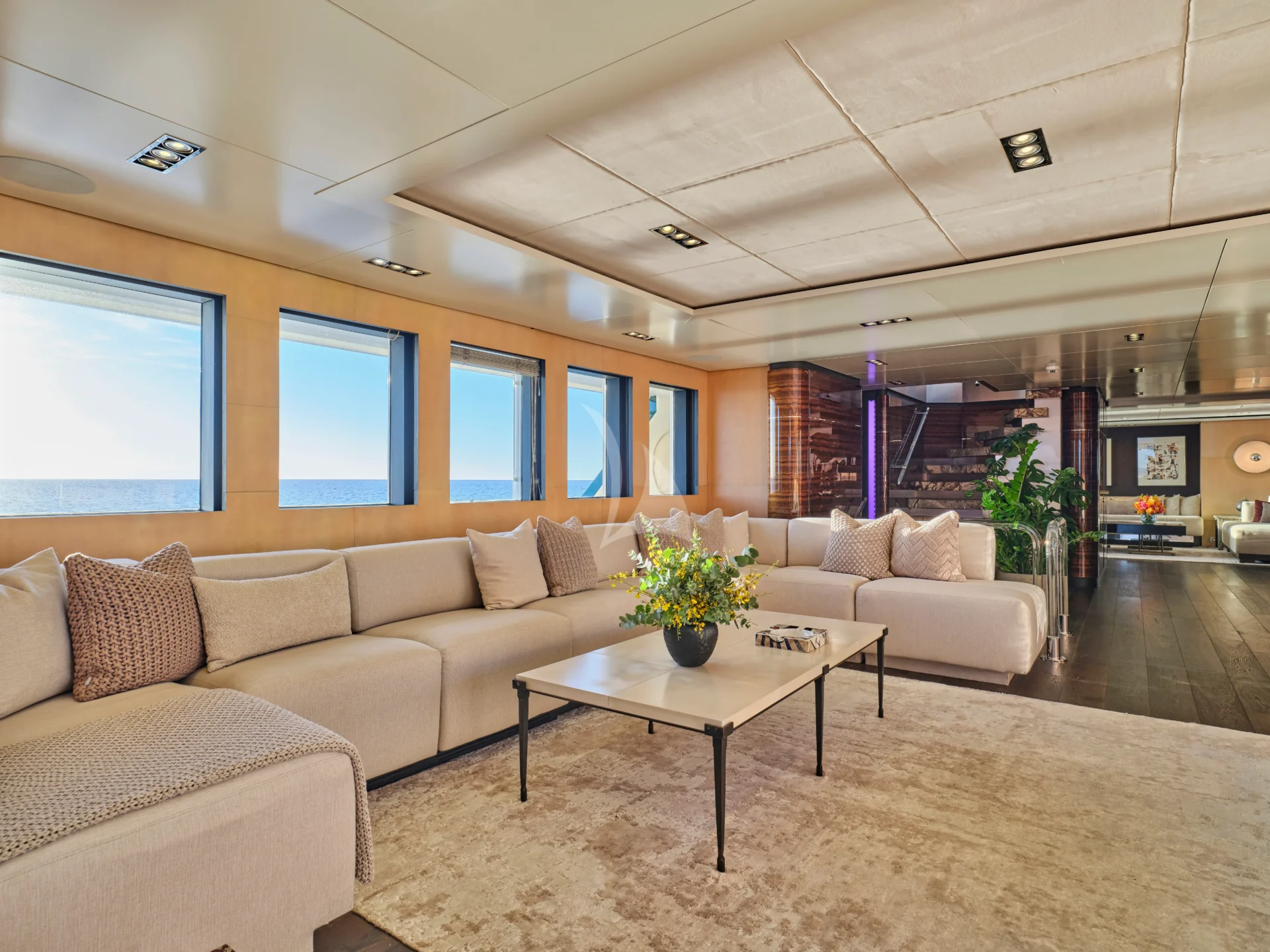 HIGHLANDER Charter Yacht