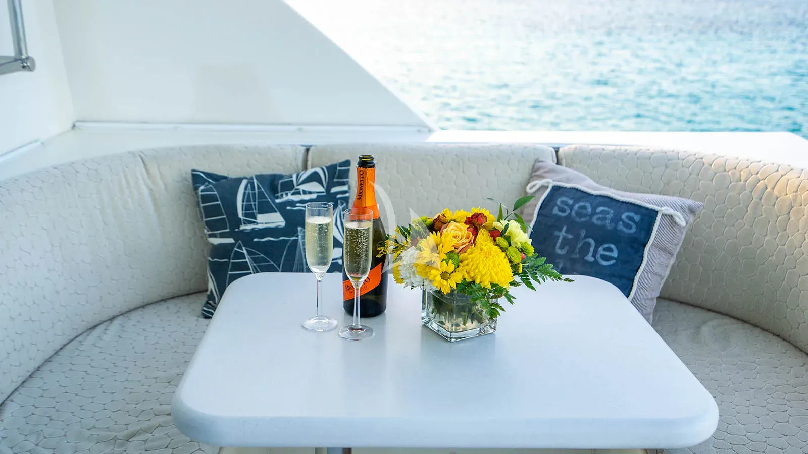 LEXINGTON Charter Yacht