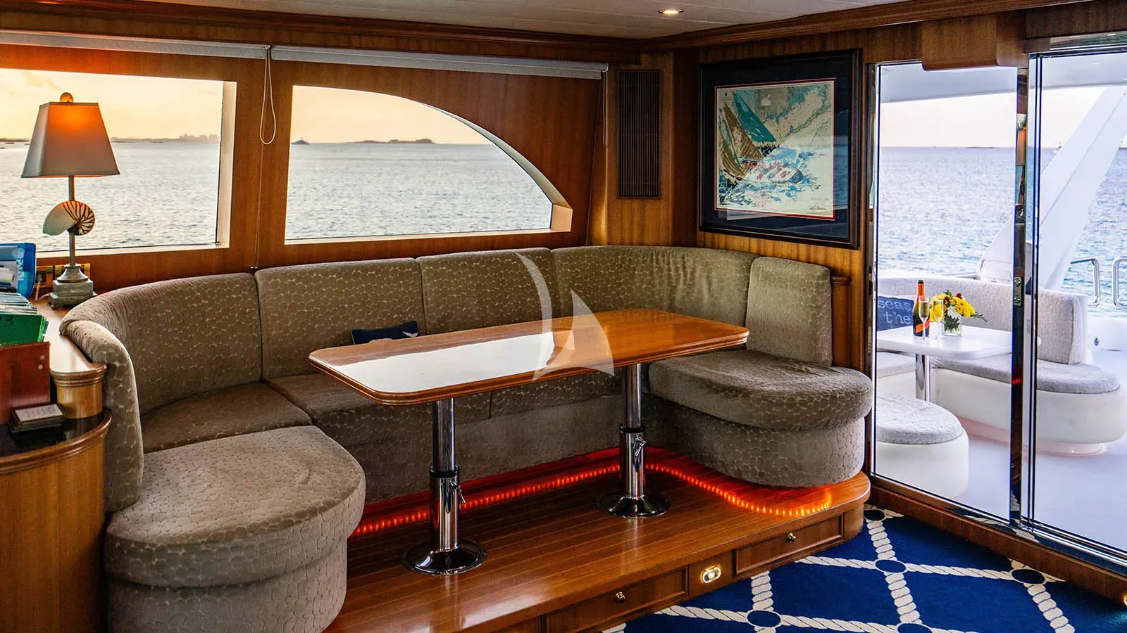 LEXINGTON Charter Yacht