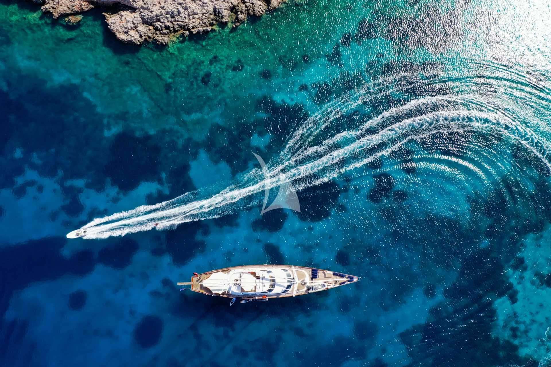 Tamarita Charter Yacht