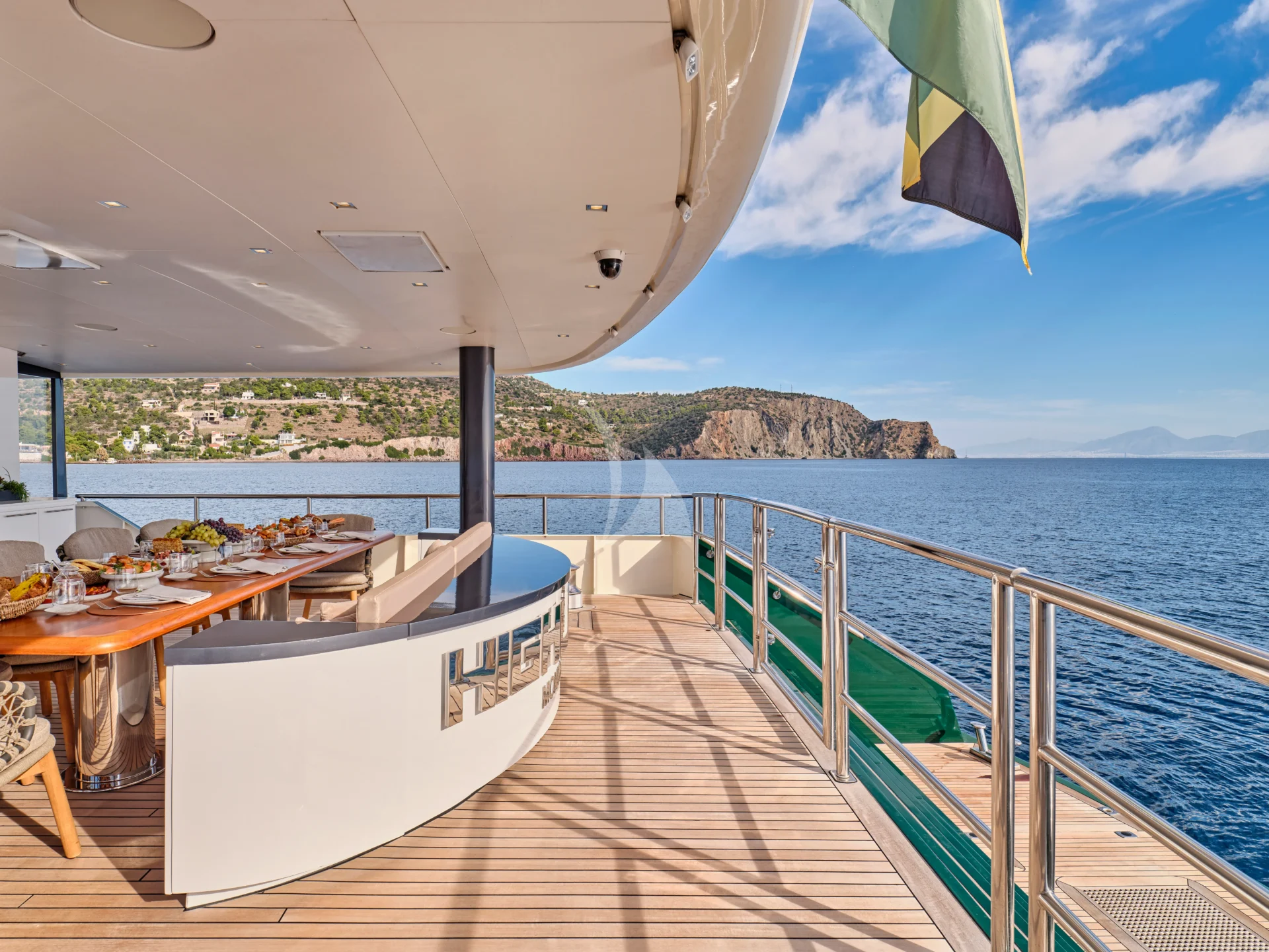 HIGHLANDER Charter Yacht