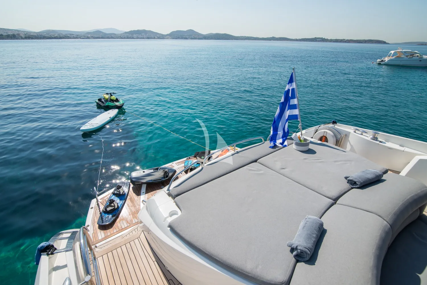 ELENTARI Charter Yacht
