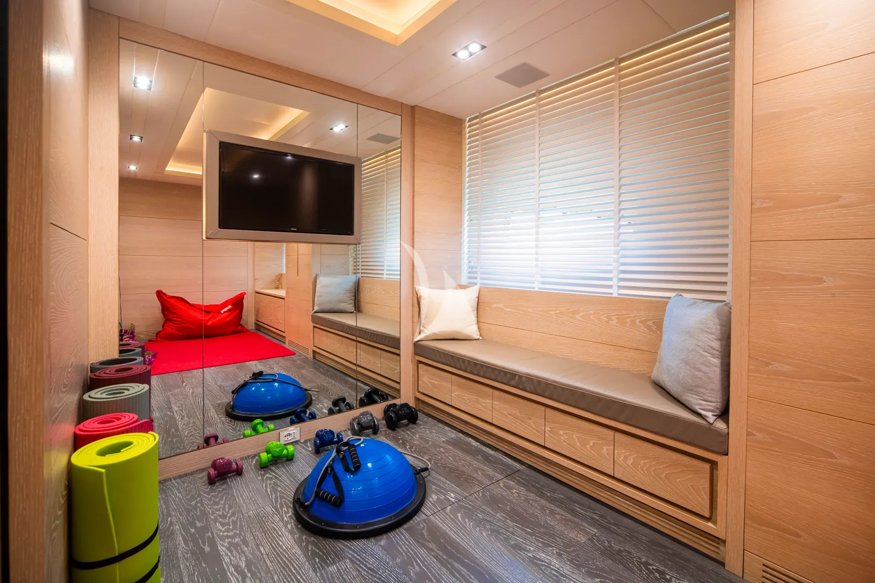 FAST & FURIOUS Charter Yacht