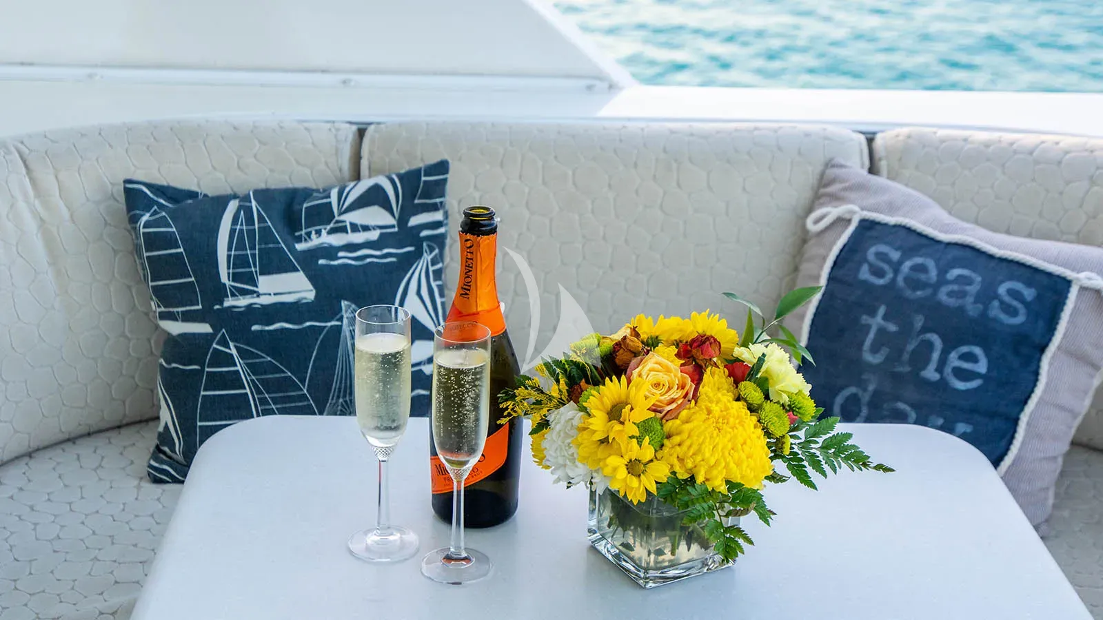 LEXINGTON Charter Yacht