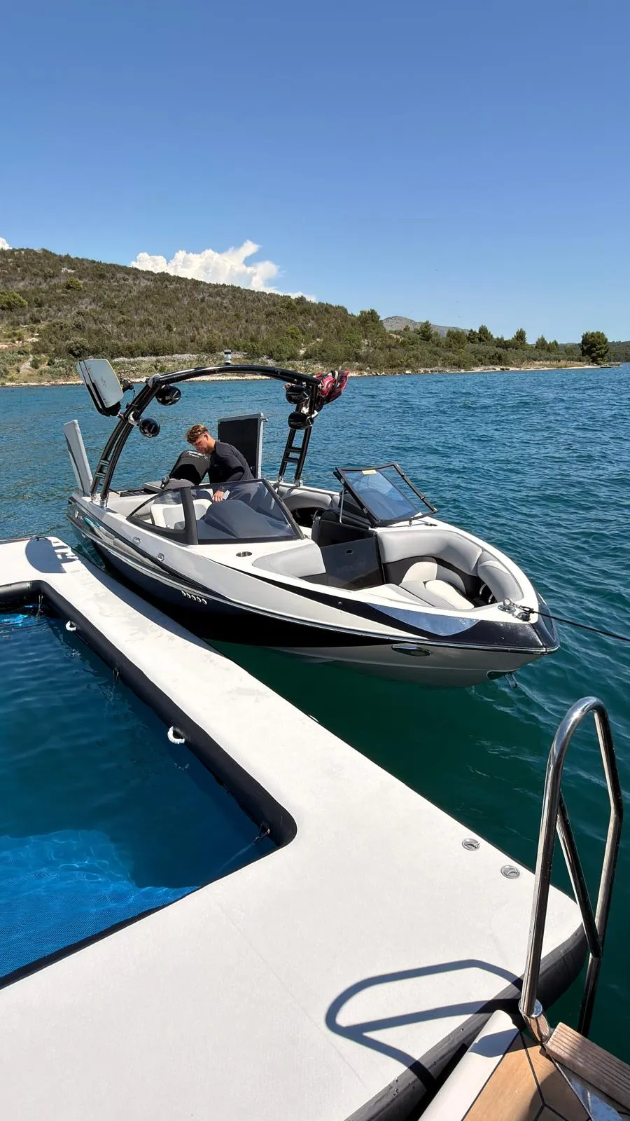 MARAYA Charter Yacht