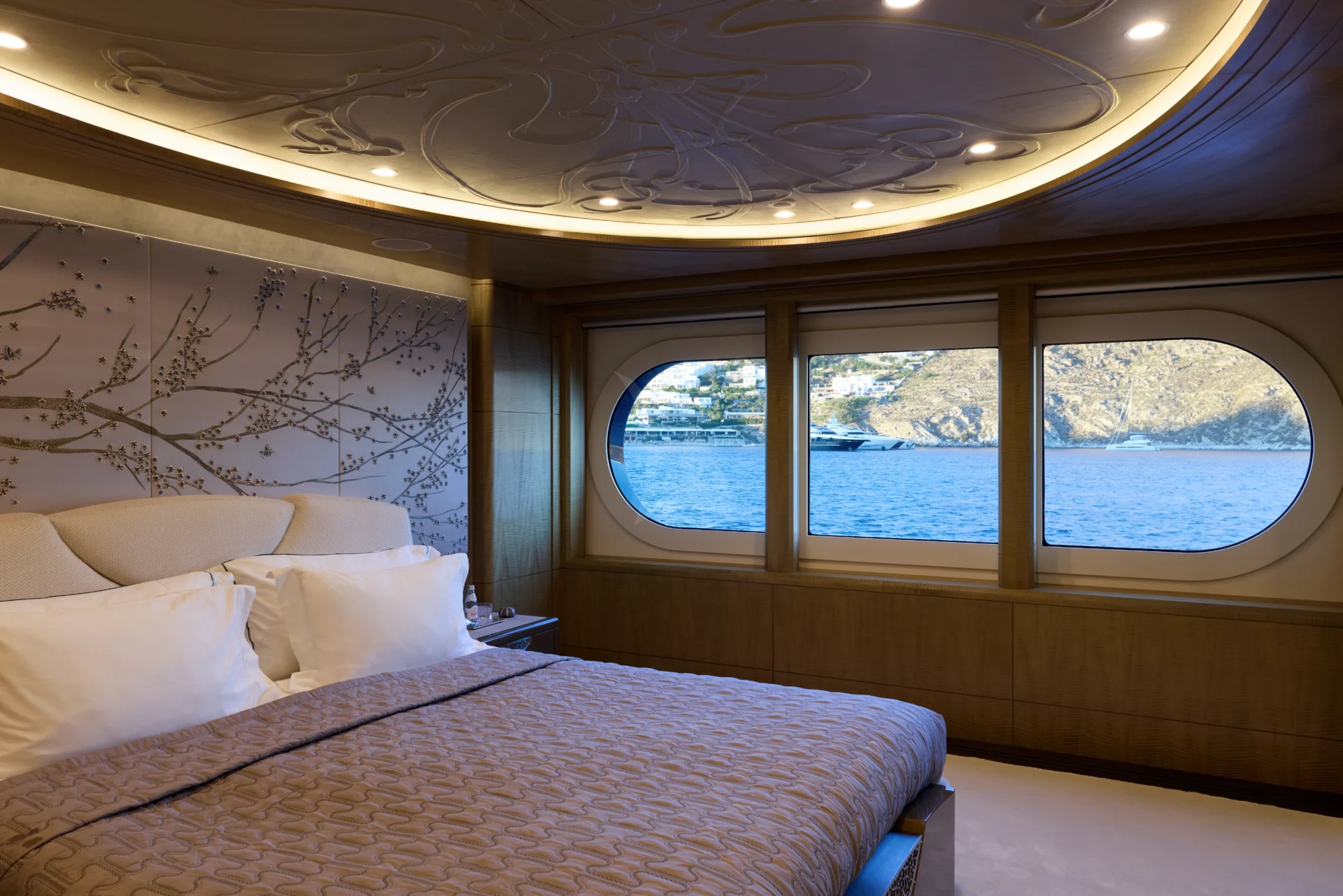 AMARYLLIS Charter Yacht