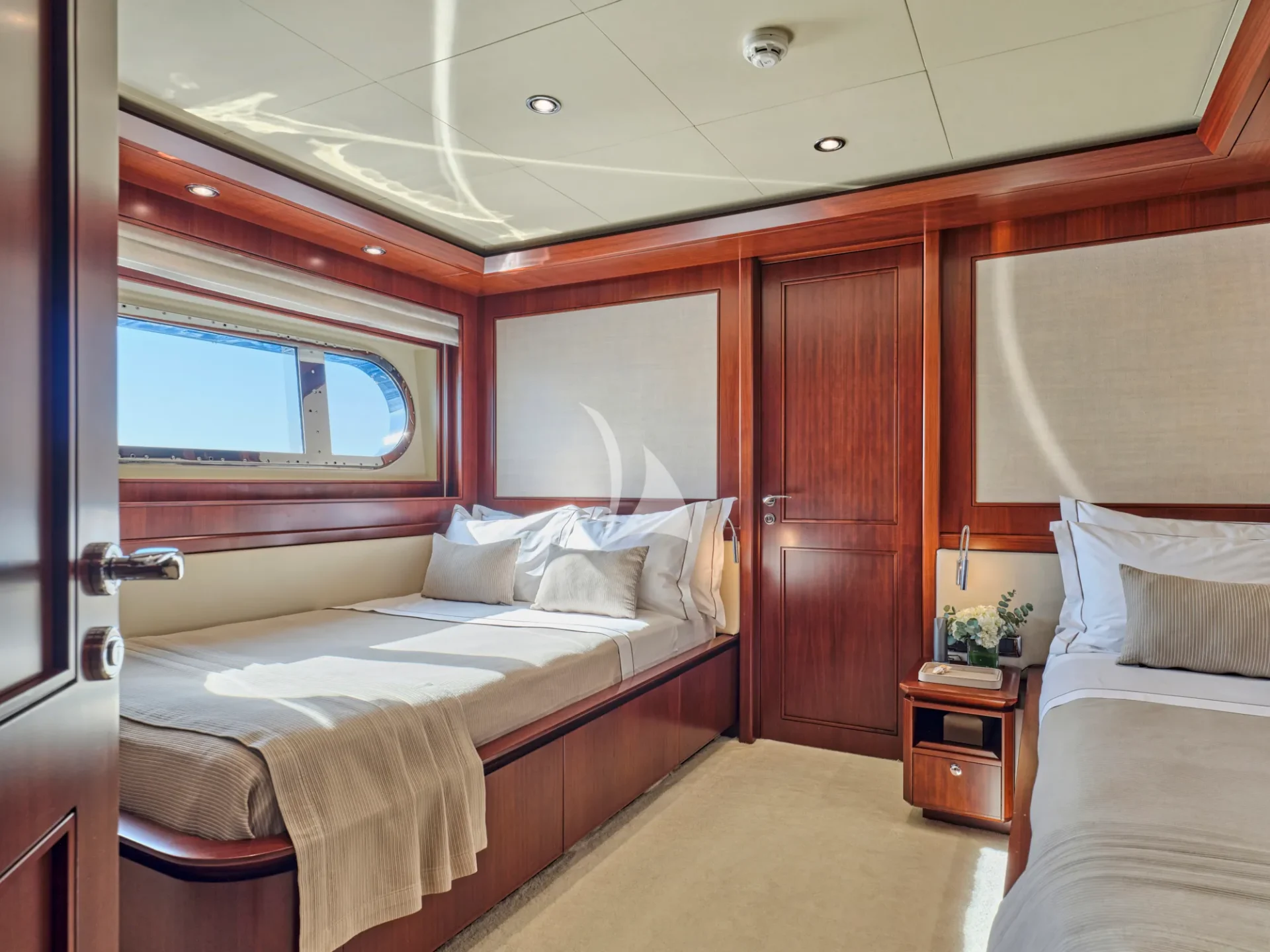 PALATIAL Charter Yacht