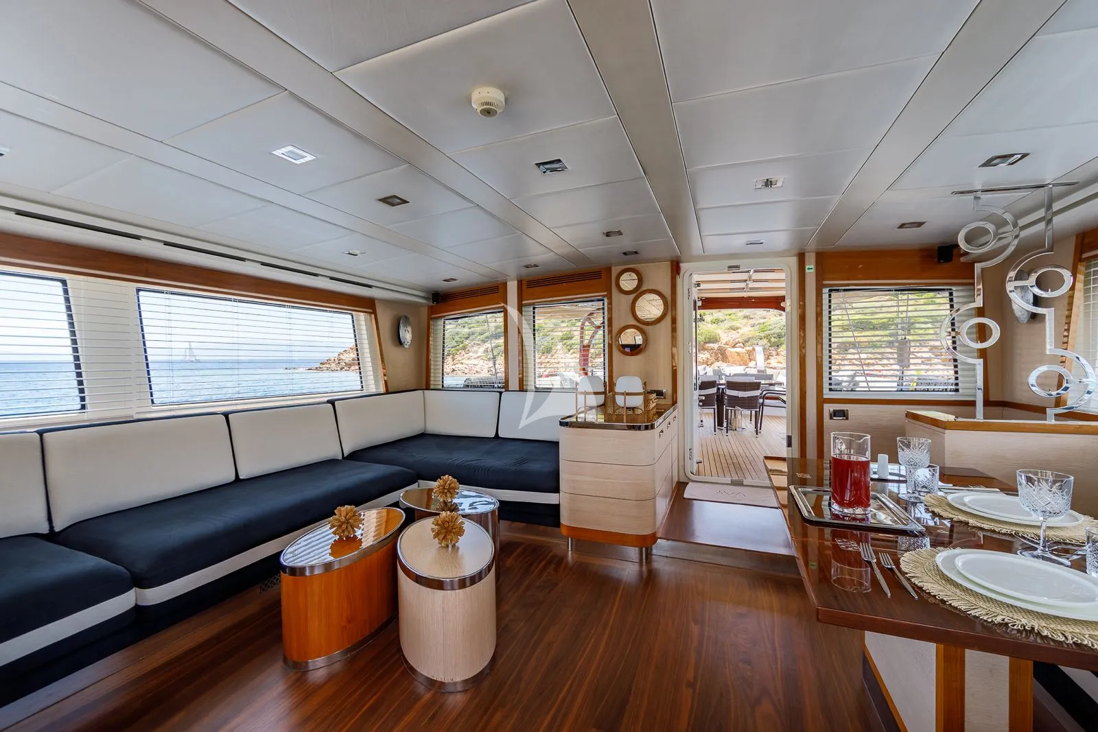 VAY Charter Yacht
