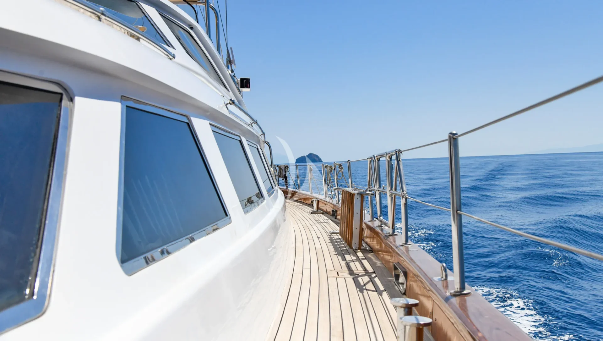 Tamarita Charter Yacht