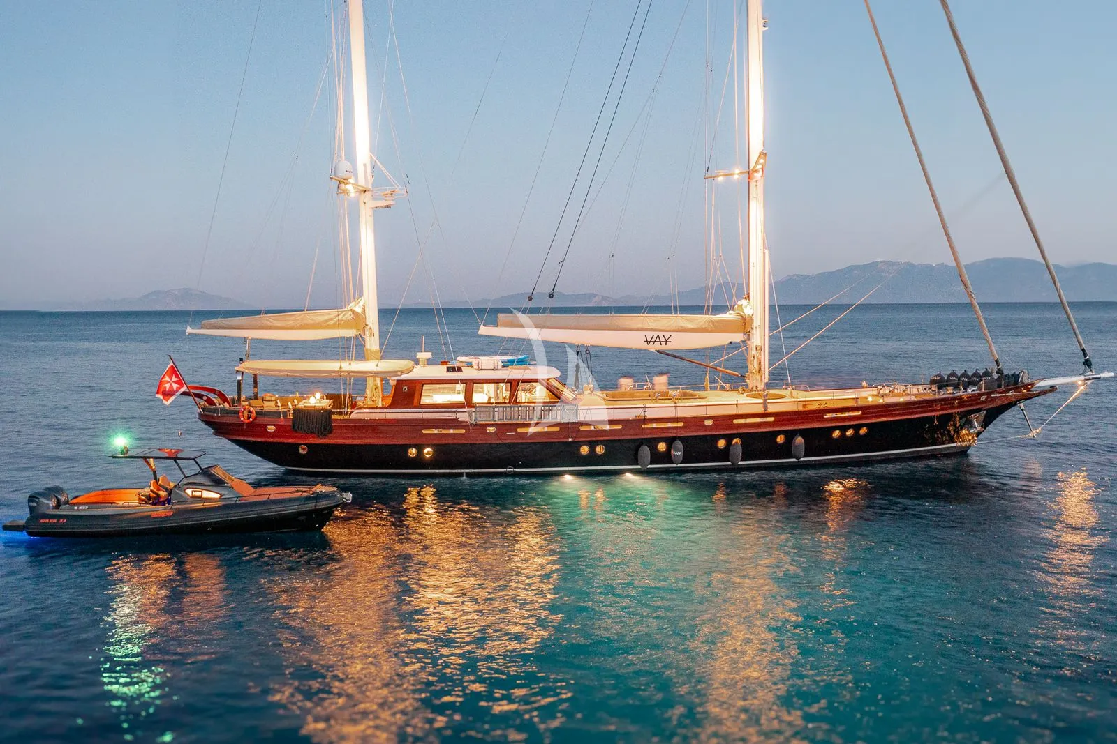 VAY Charter Yacht