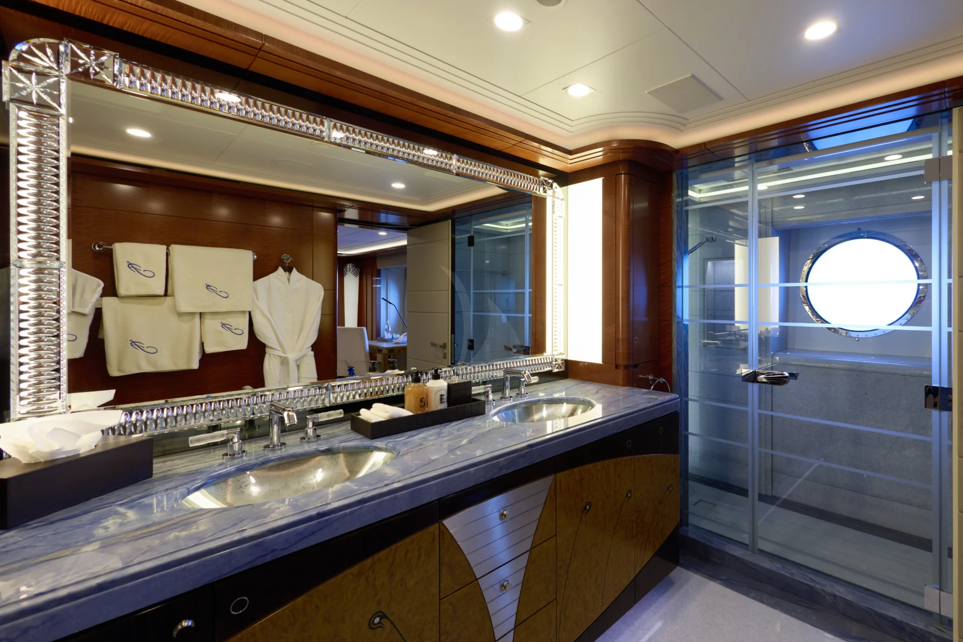 AMARYLLIS Charter Yacht