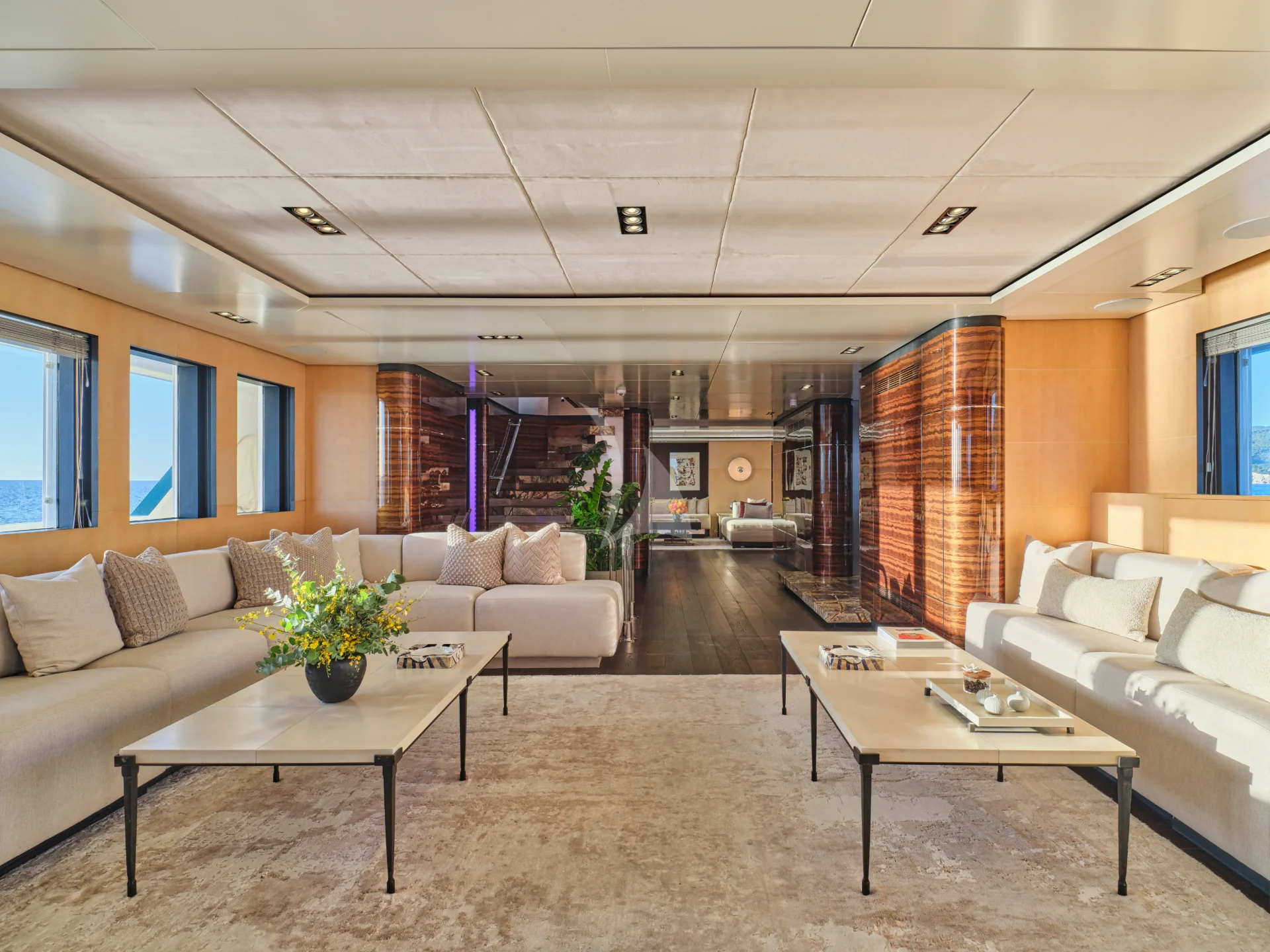HIGHLANDER Charter Yacht