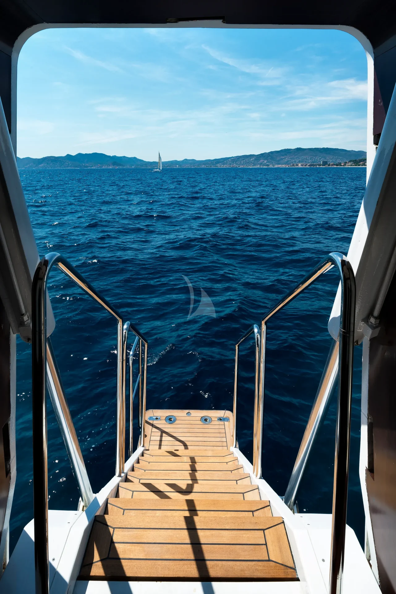 GRAND OCEAN Charter Yacht
