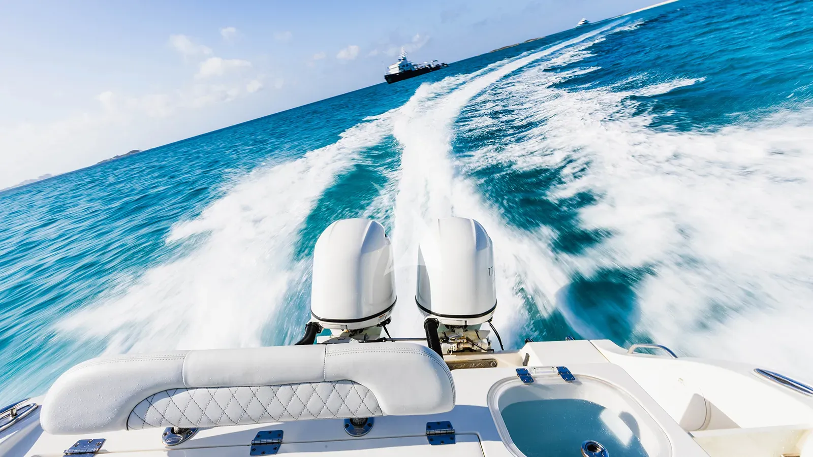 LEXINGTON Charter Yacht