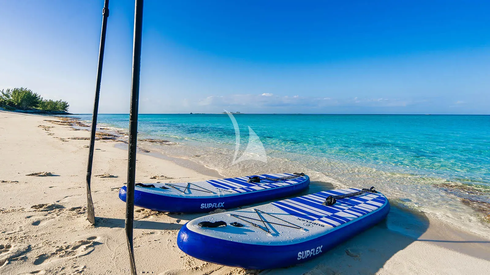 LEXINGTON Charter Yacht