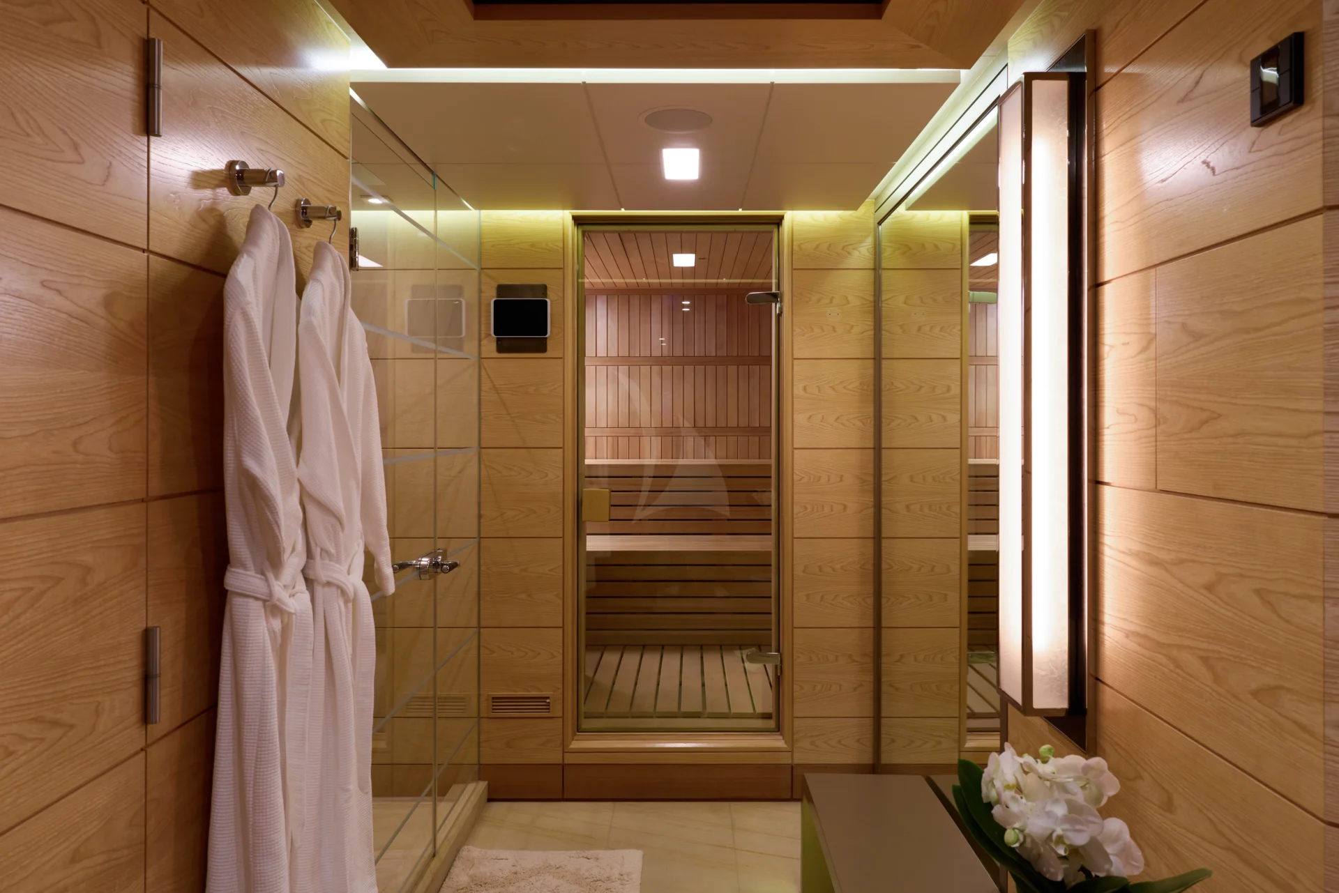 AMARYLLIS Charter Yacht