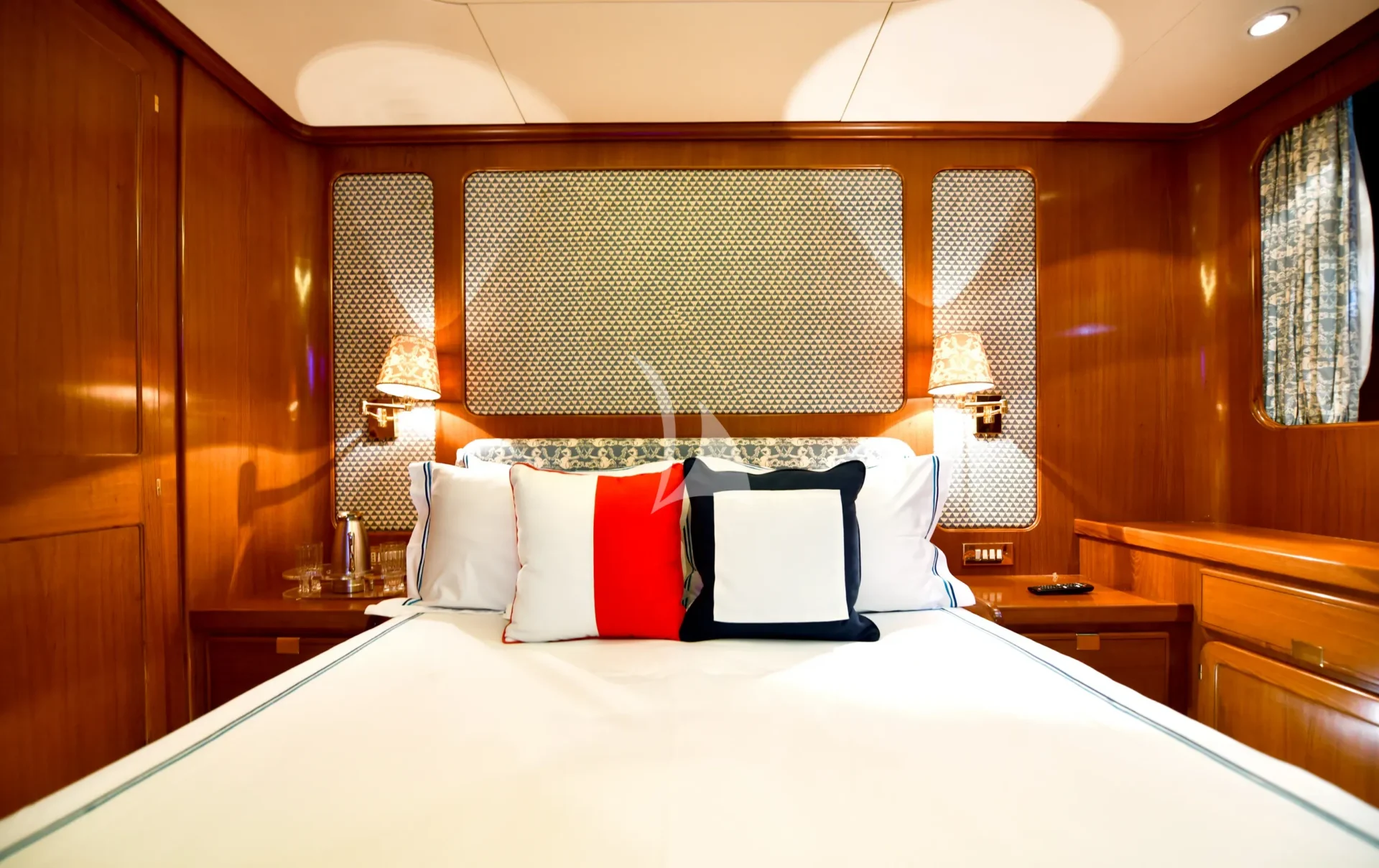 Tamarita Charter Yacht