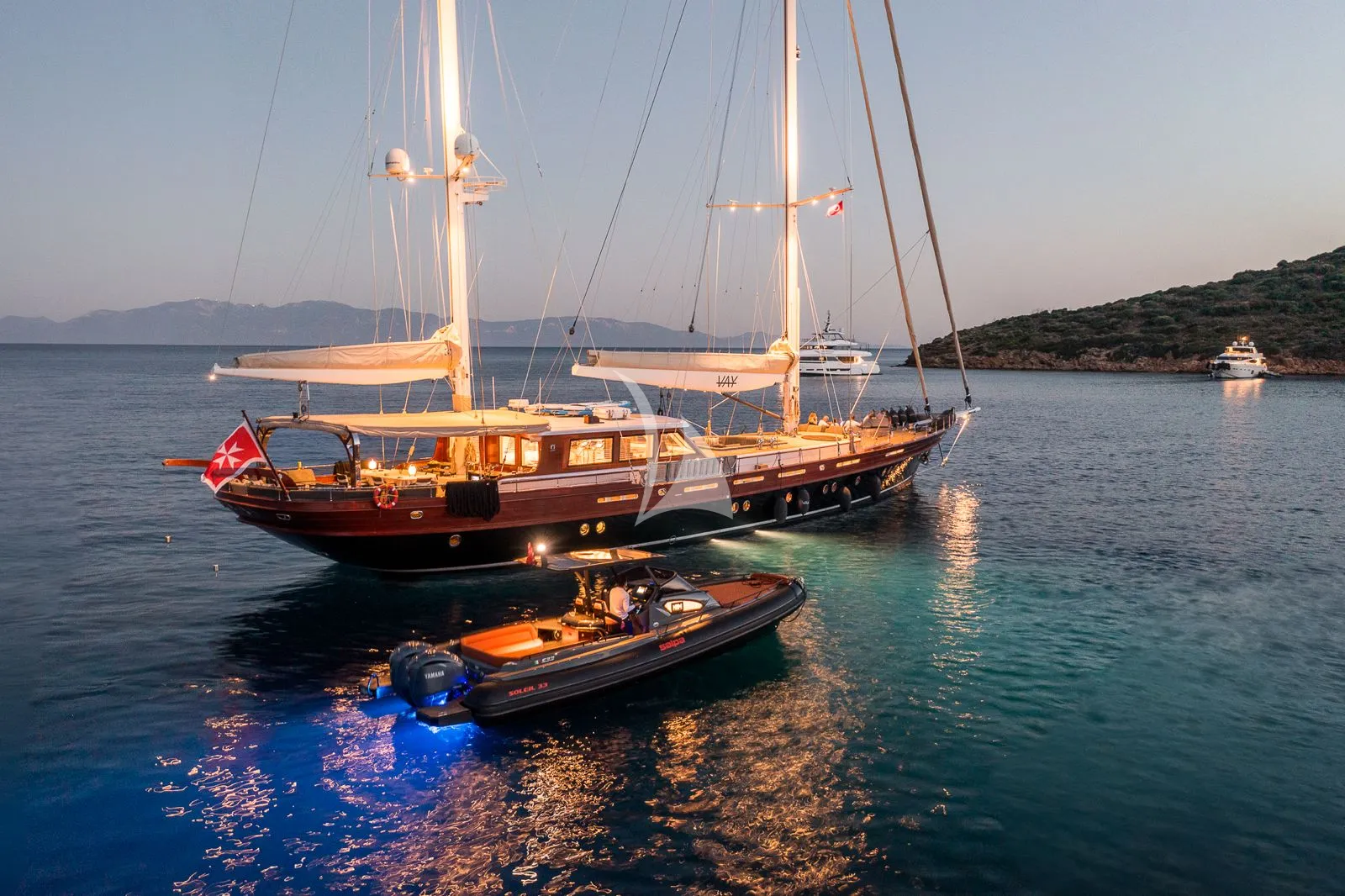VAY Charter Yacht