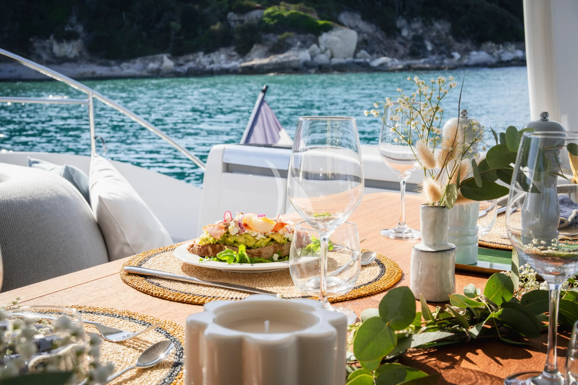 LA DESIRADE Charter Yacht