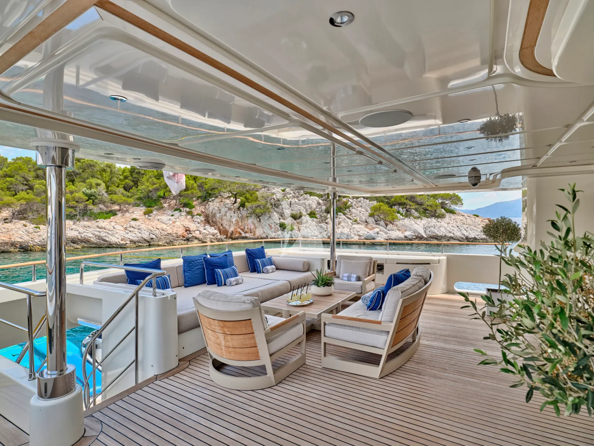 PALATIAL Charter Yacht