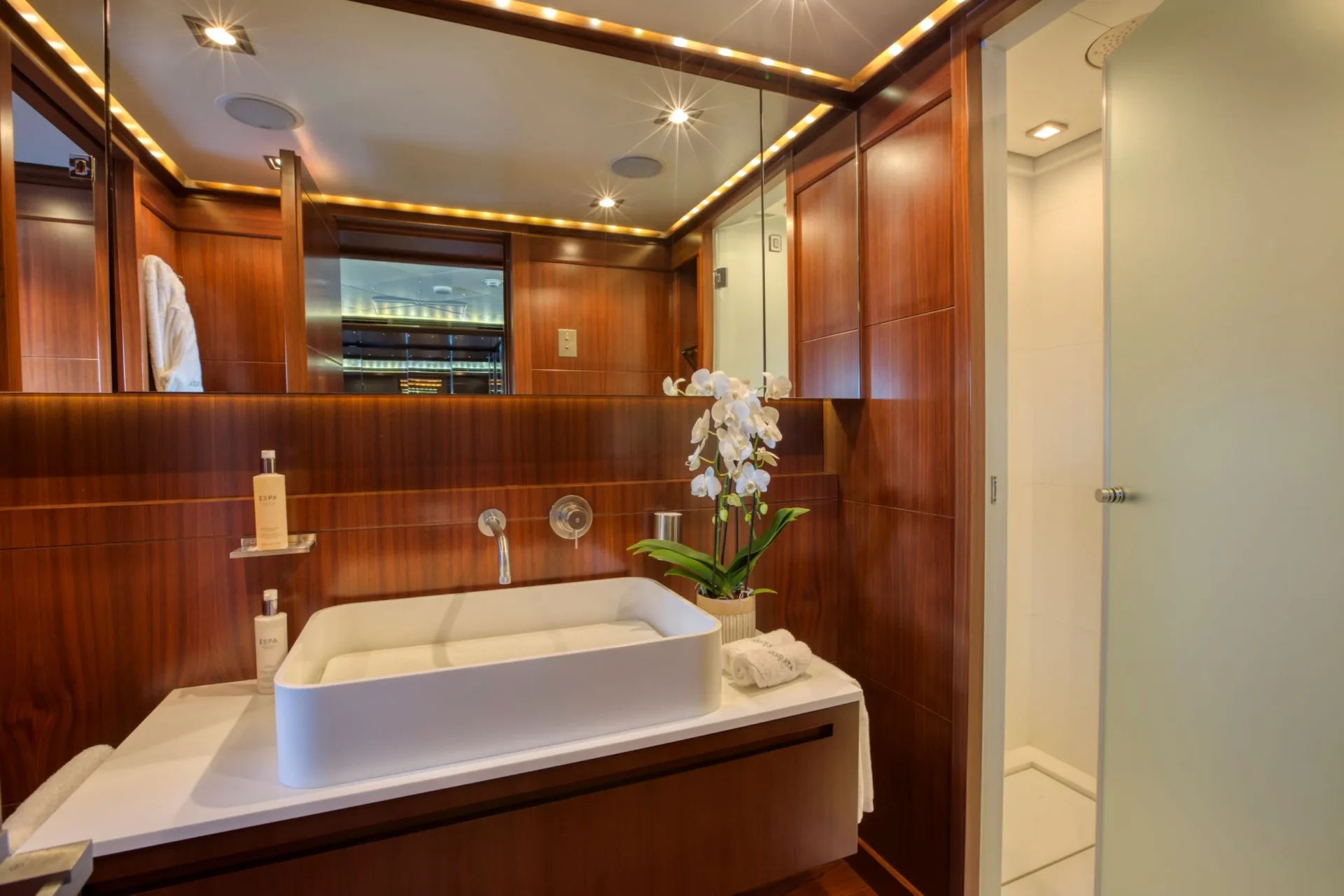 MARAYA Charter Yacht