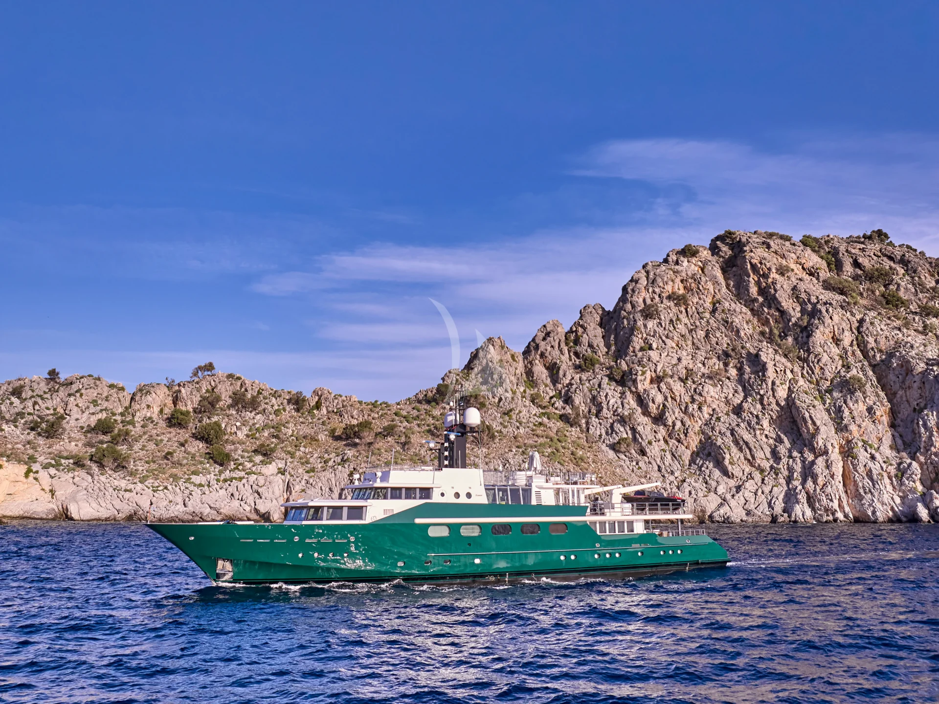 HIGHLANDER Charter Yacht