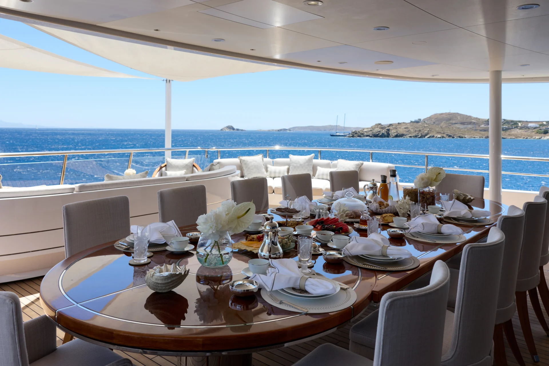 AMARYLLIS Charter Yacht