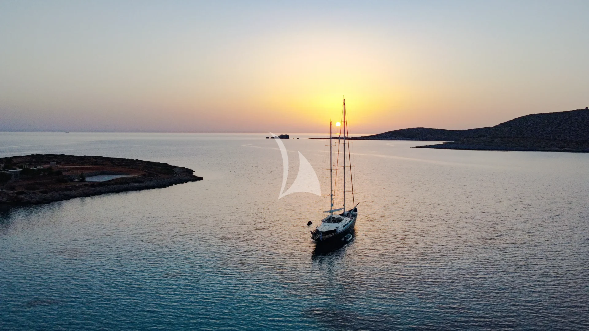 Tamarita Charter Yacht