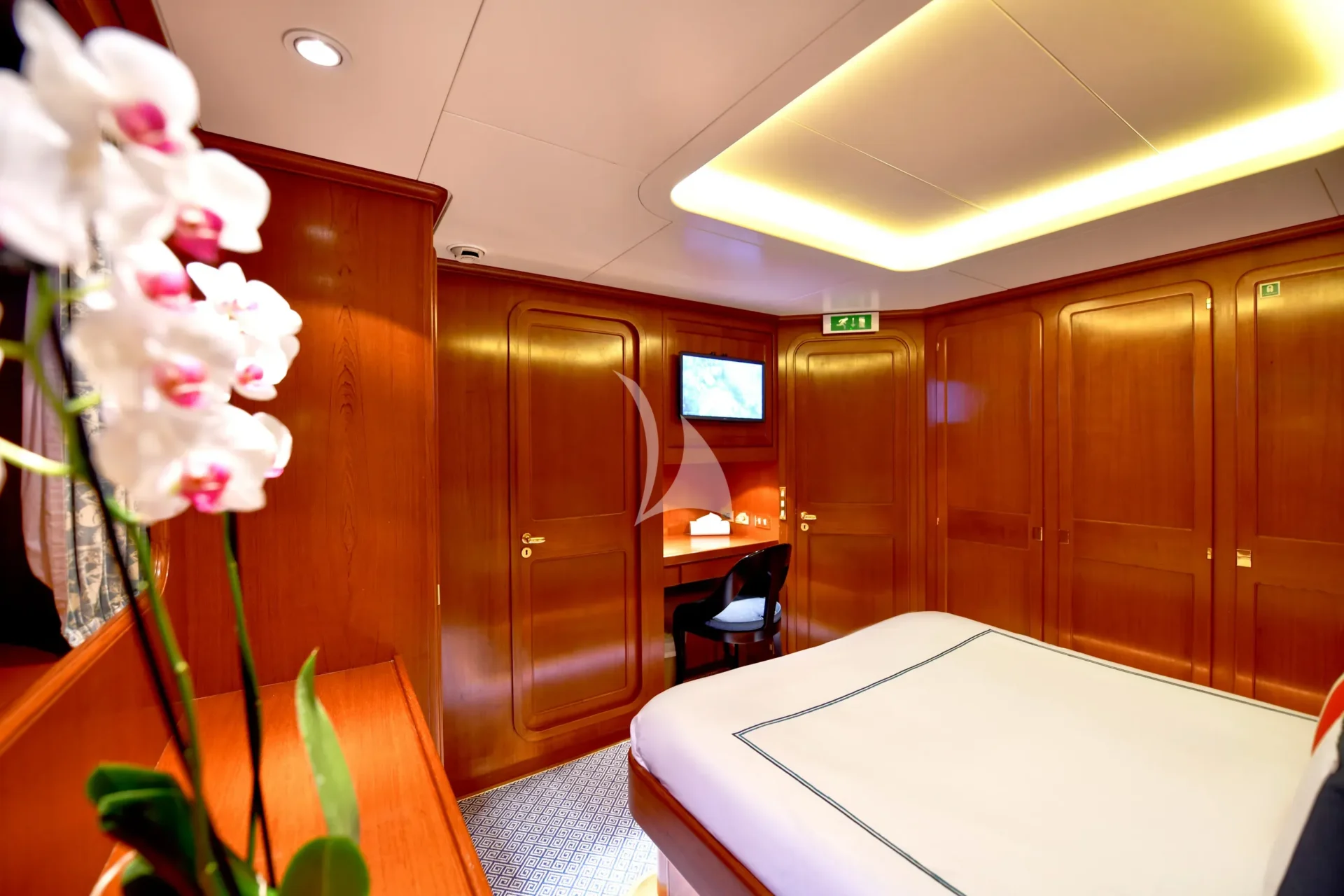 Tamarita Charter Yacht