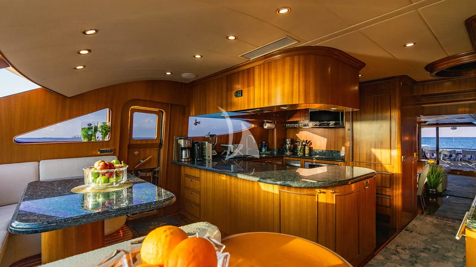 LEXINGTON Charter Yacht