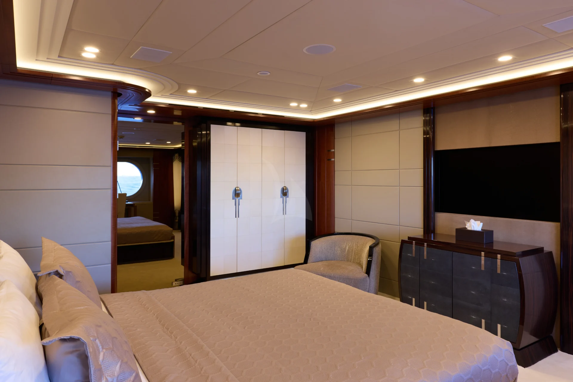 AMARYLLIS Charter Yacht