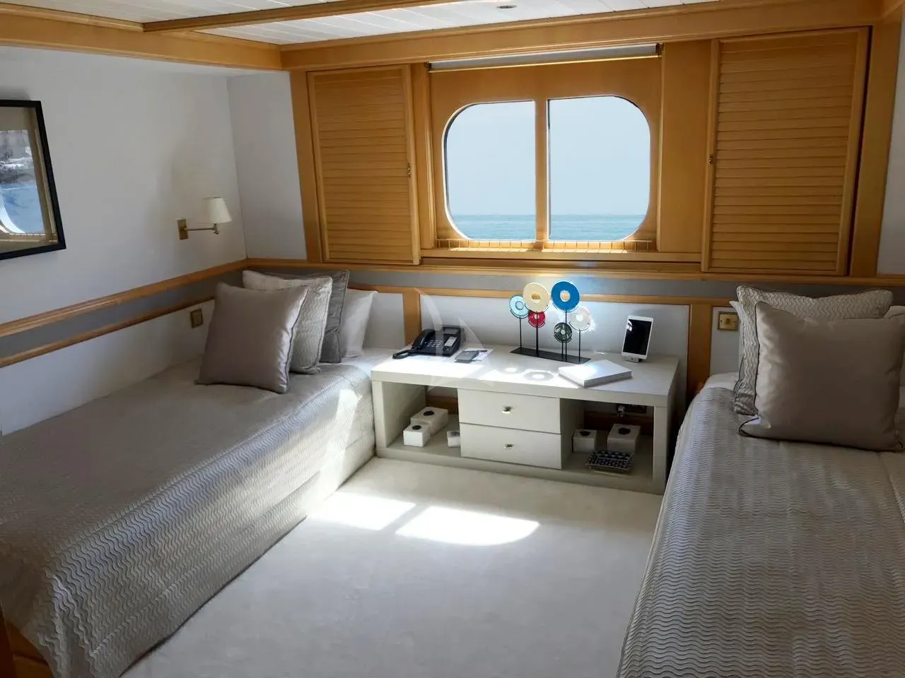 GRAND OCEAN Charter Yacht