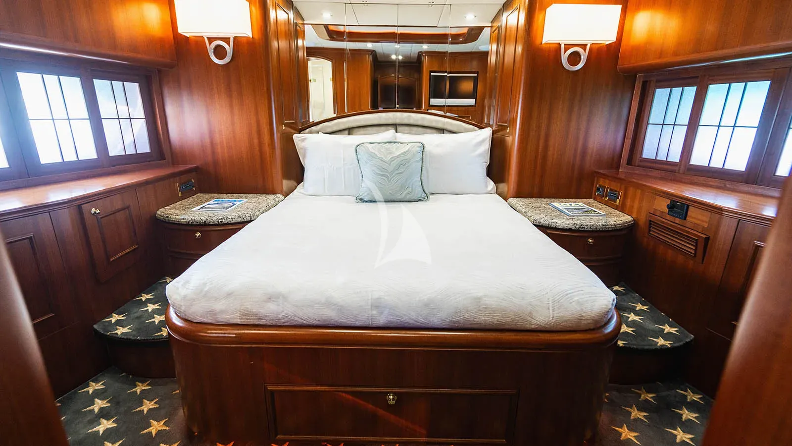 LEXINGTON Charter Yacht