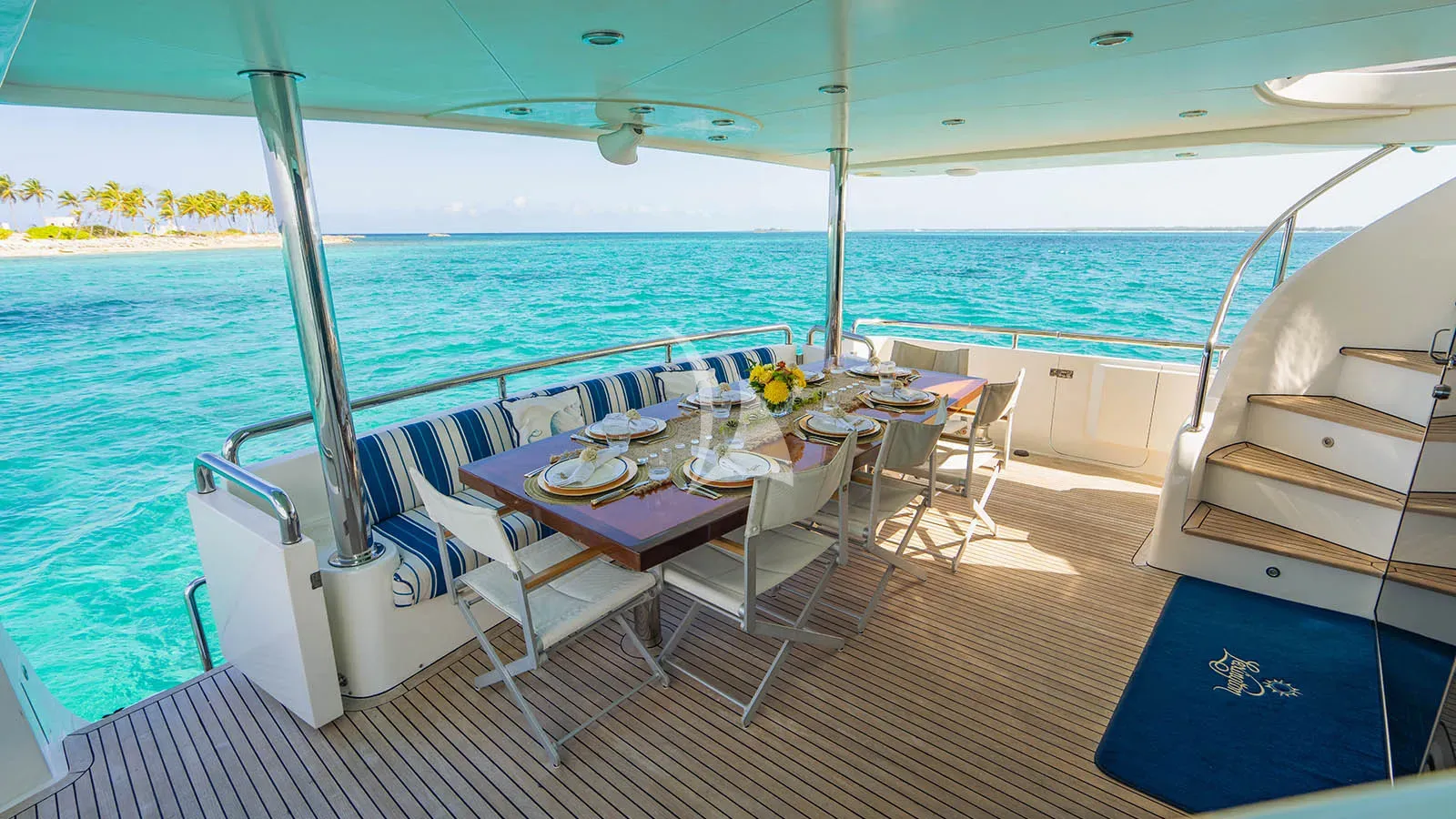 LEXINGTON Charter Yacht