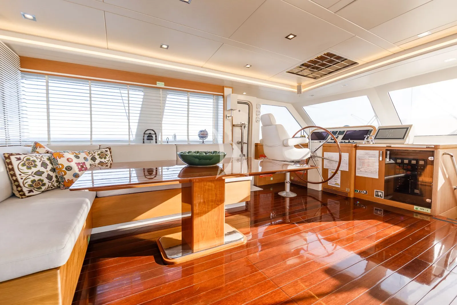 ZELDA Charter Yacht