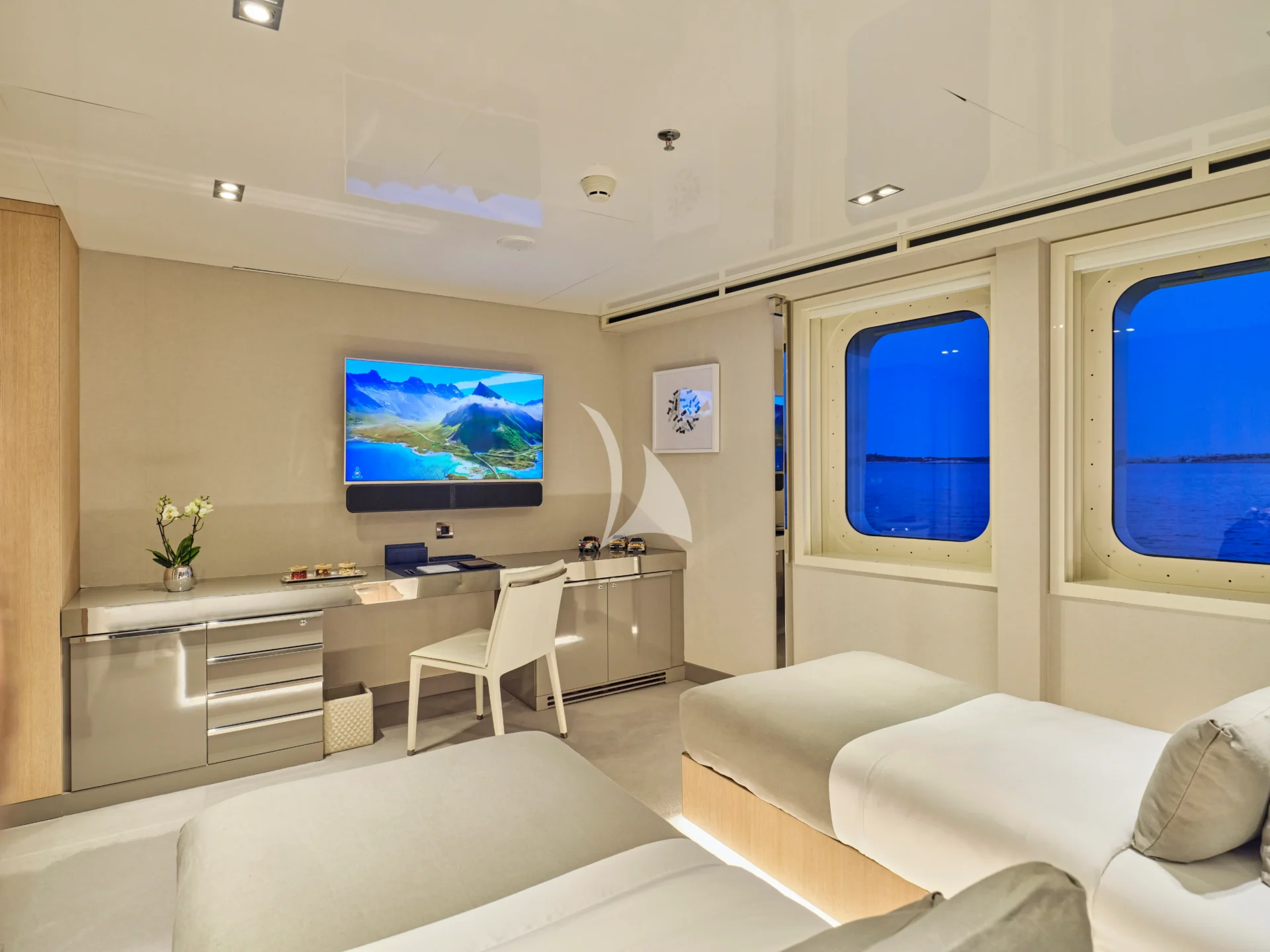 MARQUISE Charter Yacht