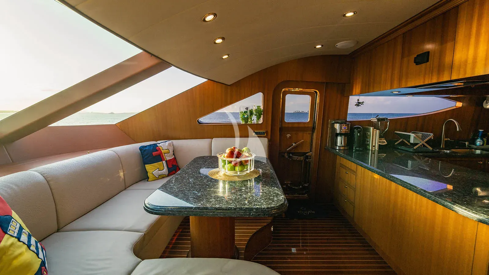 LEXINGTON Charter Yacht