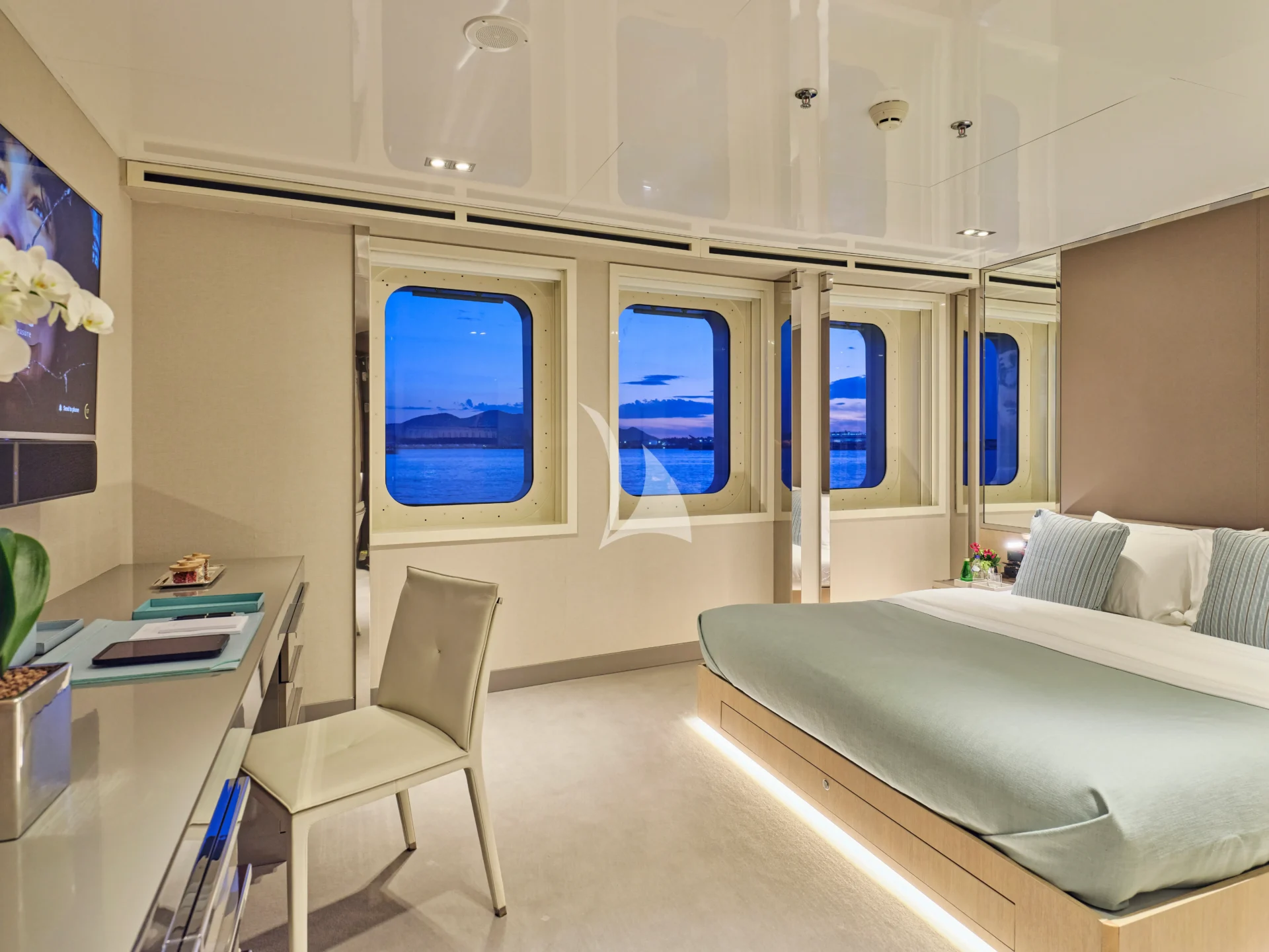 MARQUISE Charter Yacht