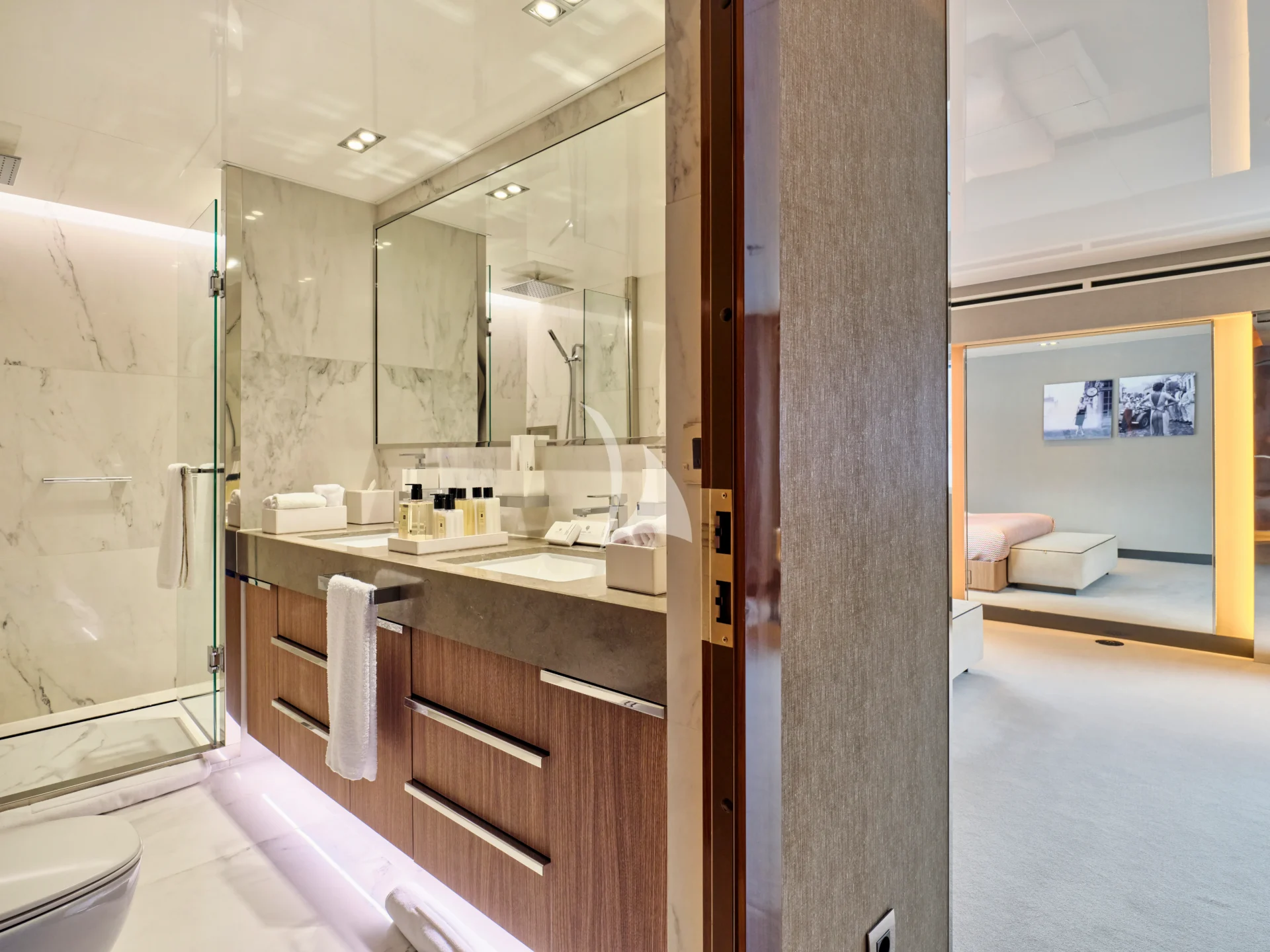 MARQUISE Charter Yacht