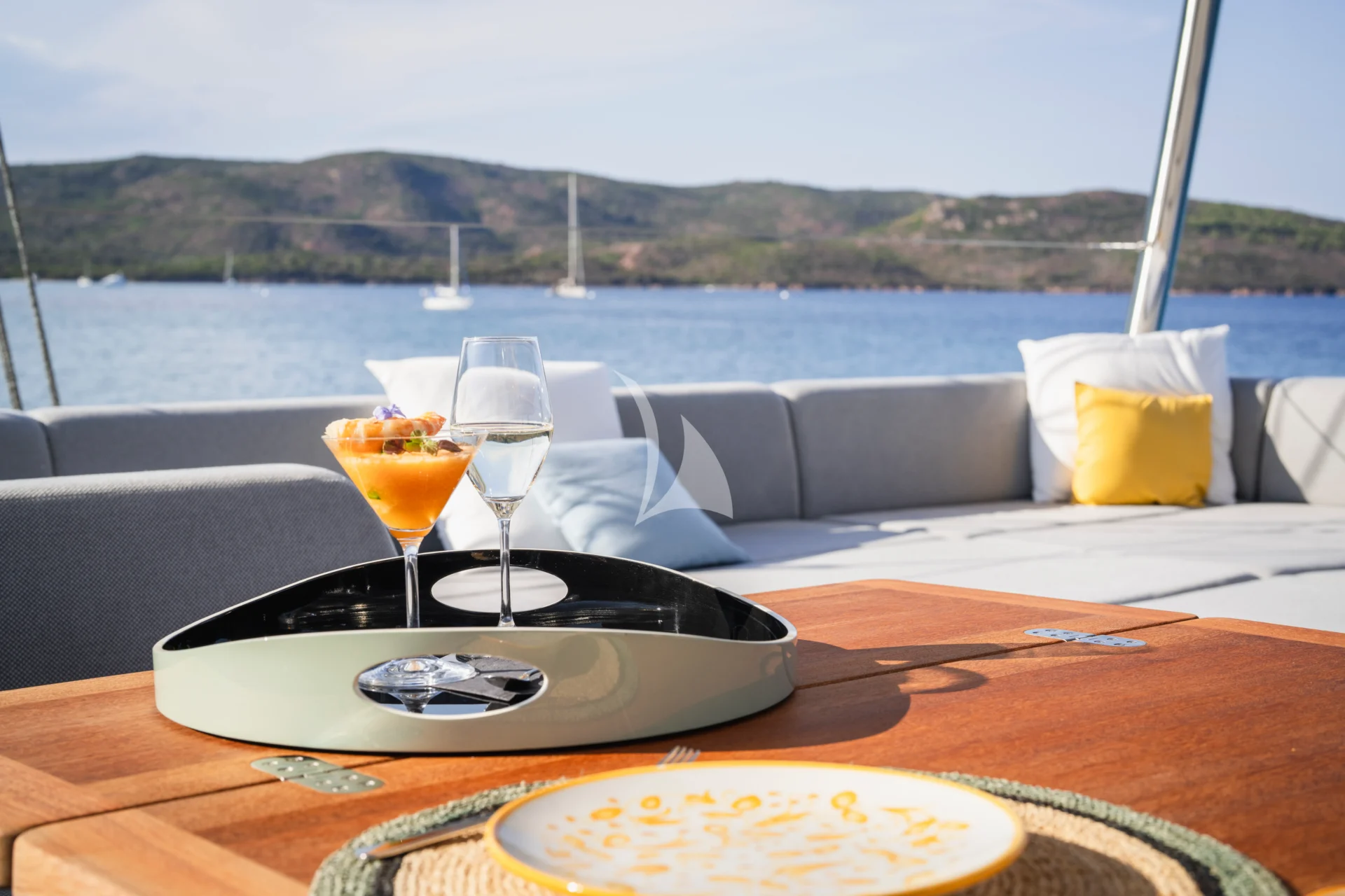 LA DESIRADE Charter Yacht