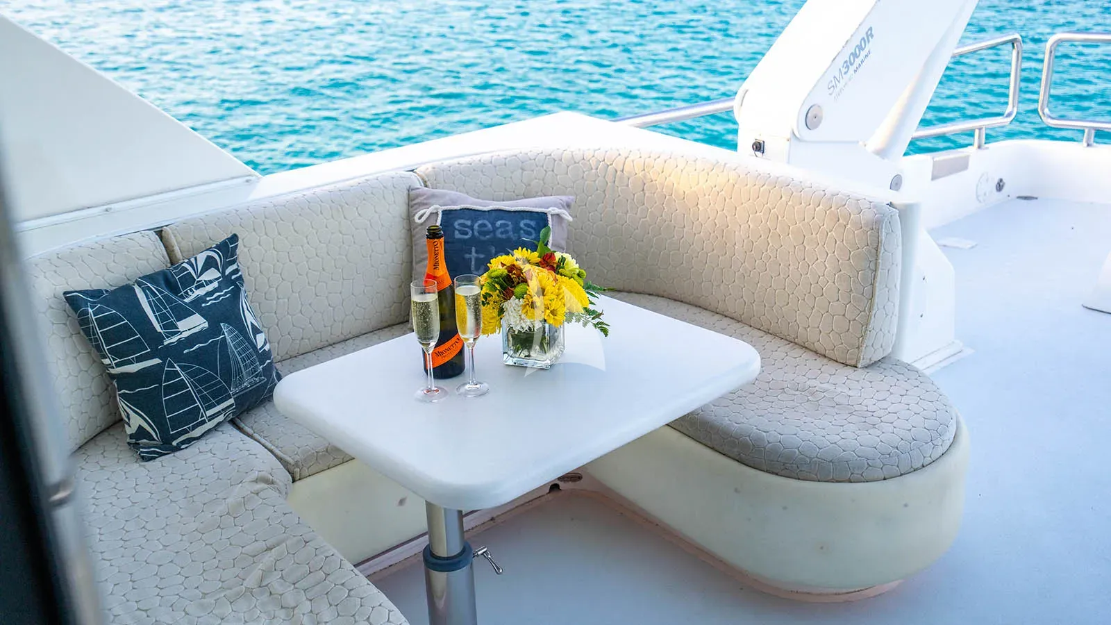 LEXINGTON Charter Yacht