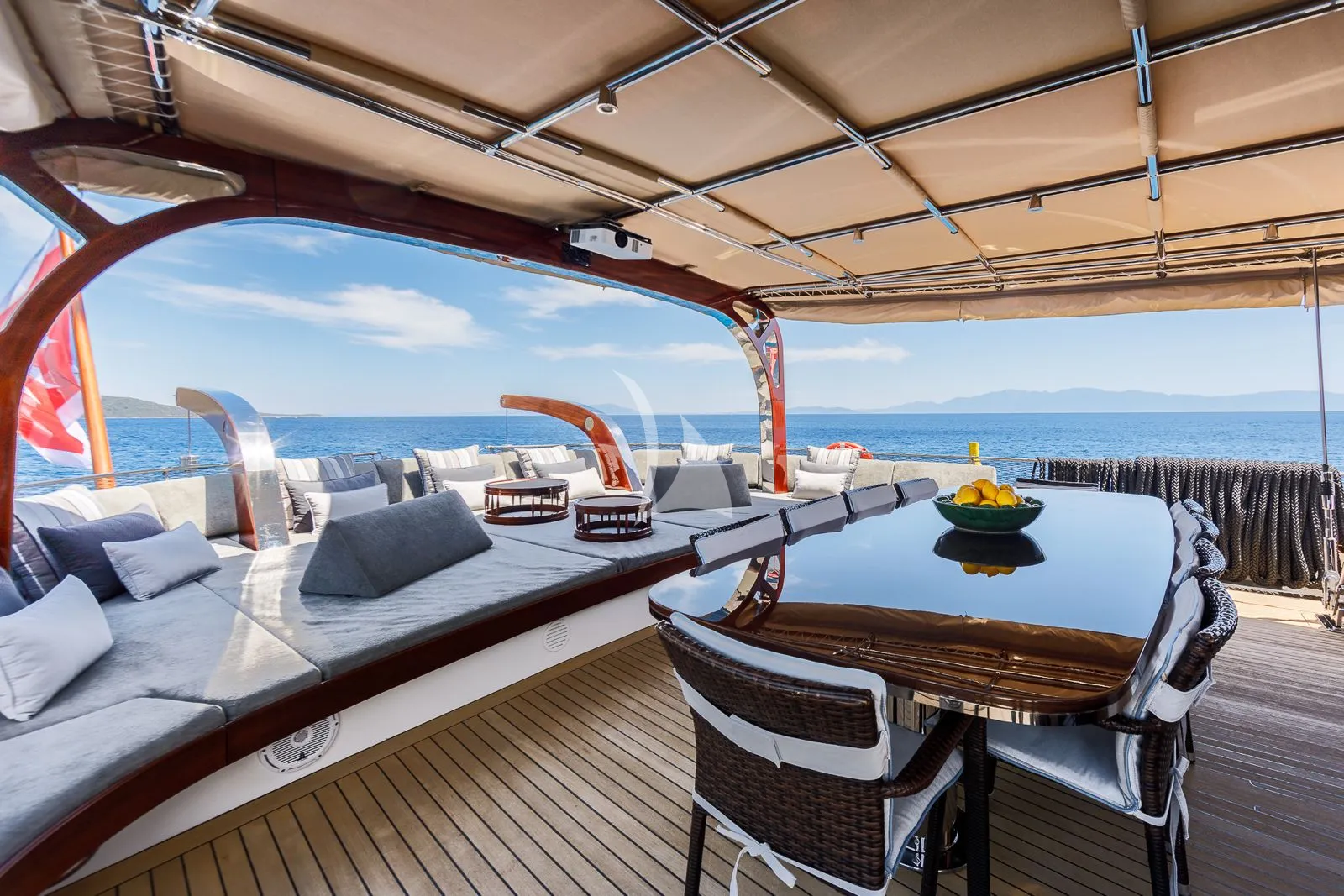VAY Charter Yacht