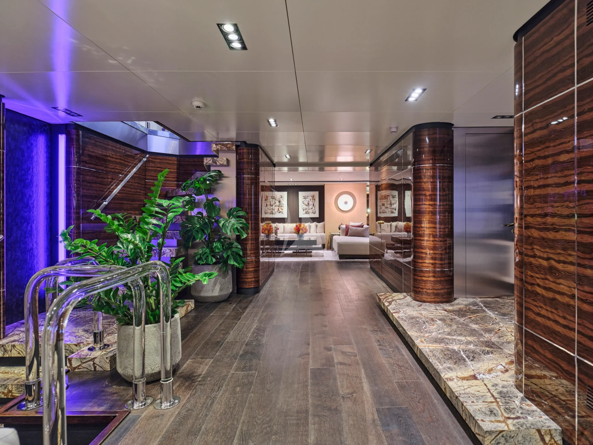 HIGHLANDER Charter Yacht