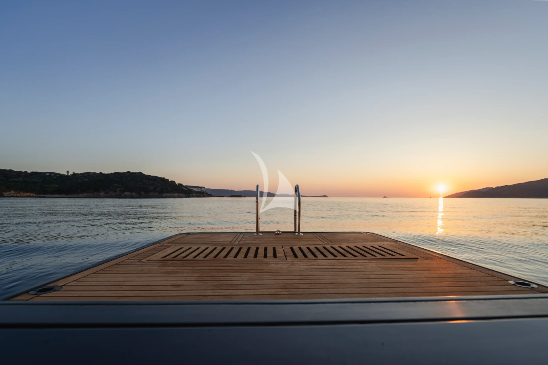 LA DESIRADE Charter Yacht