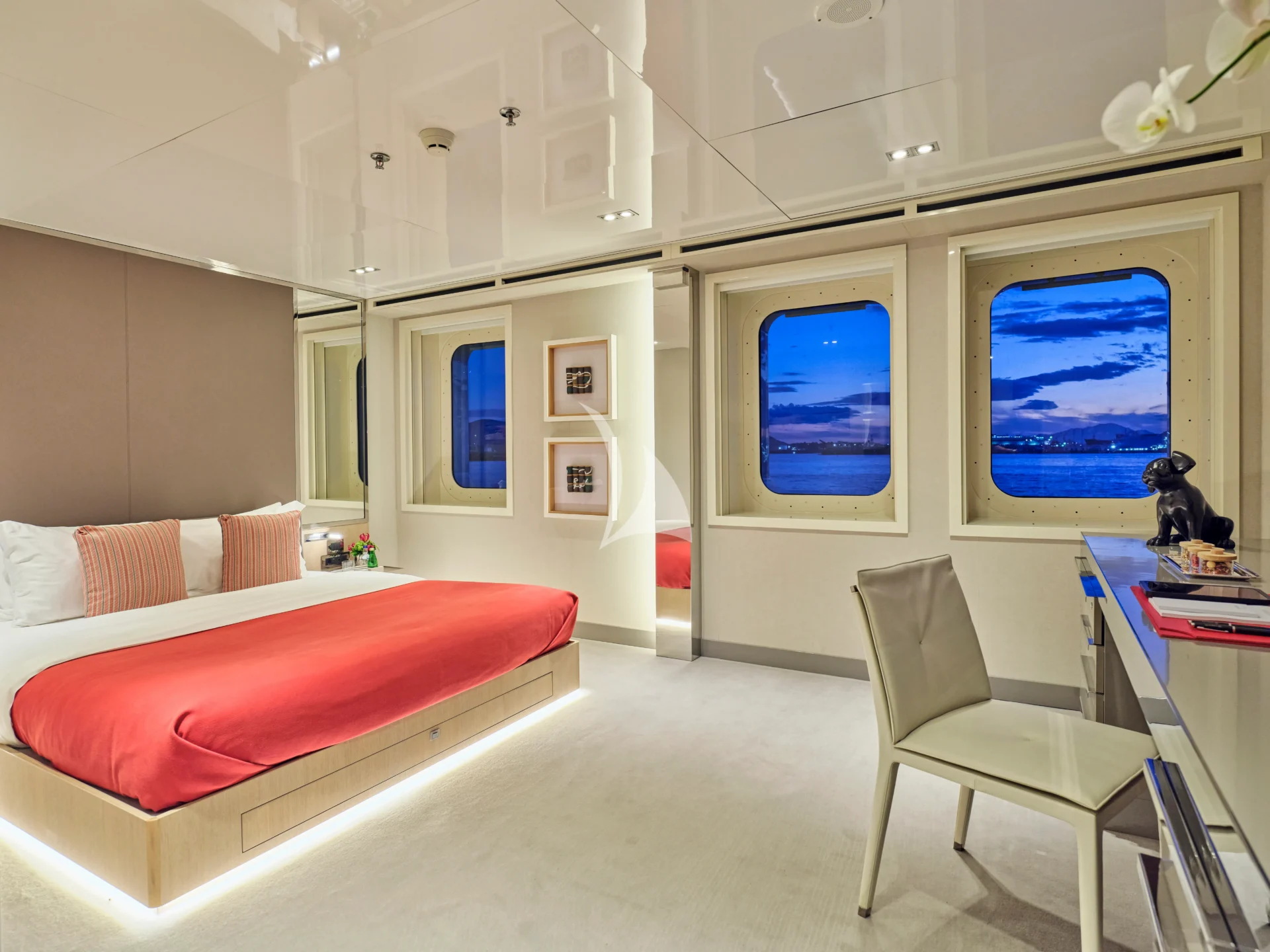 MARQUISE Charter Yacht