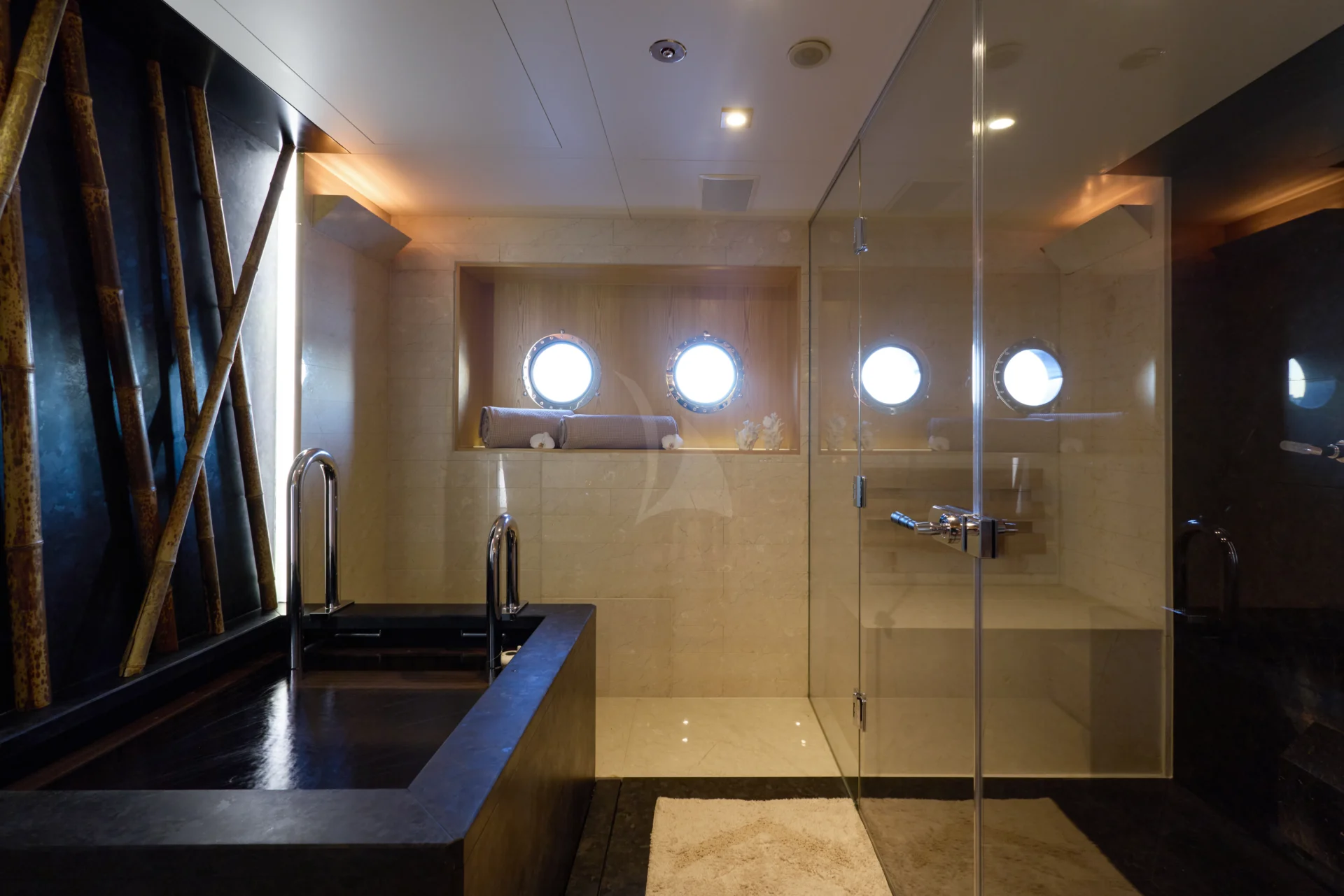 AMARYLLIS Charter Yacht