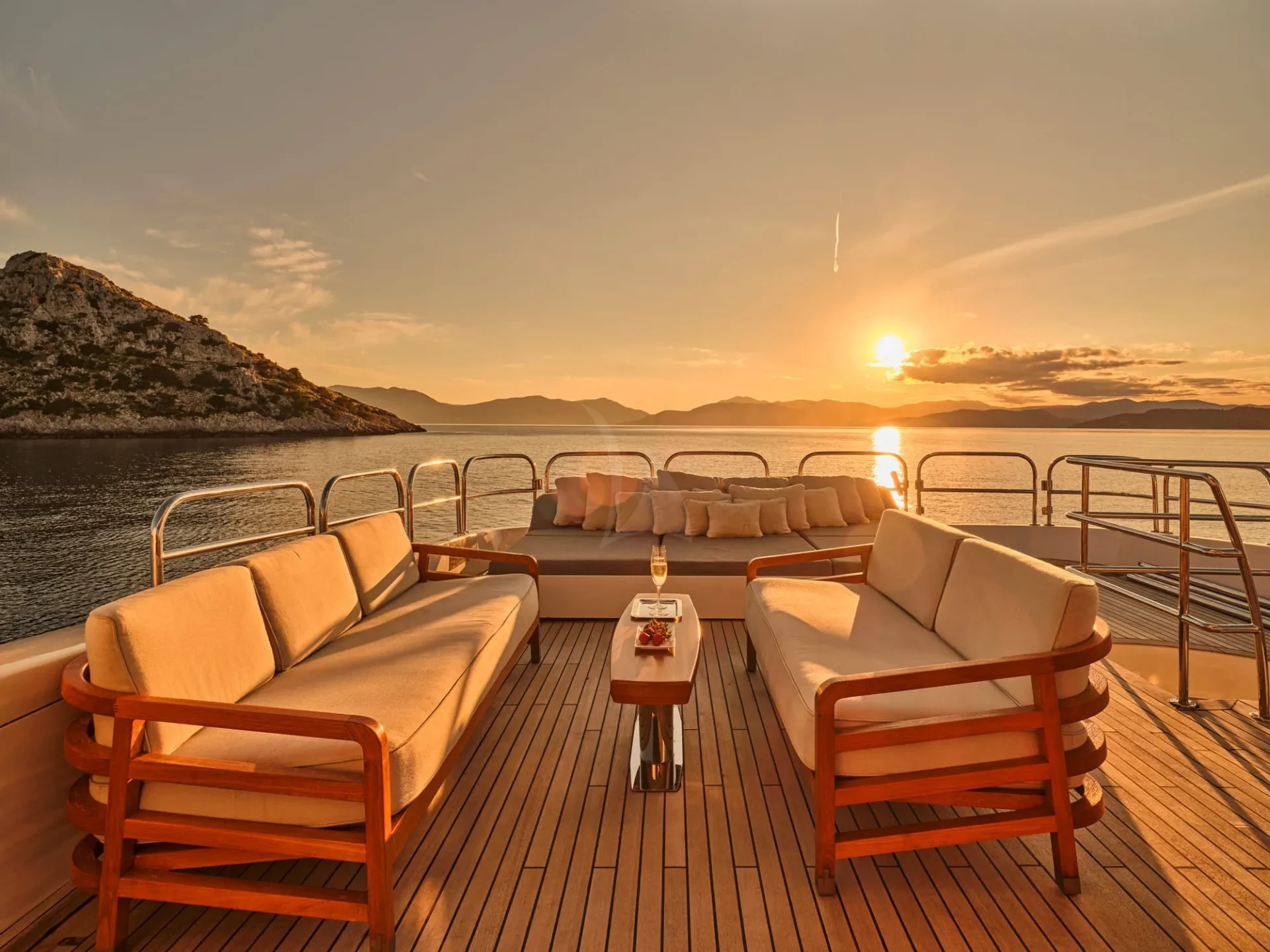 BROOKLYN Charter Yacht