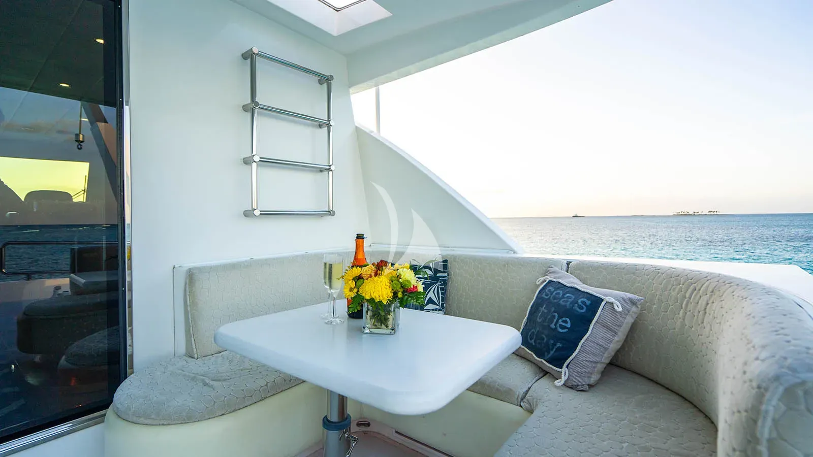 LEXINGTON Charter Yacht